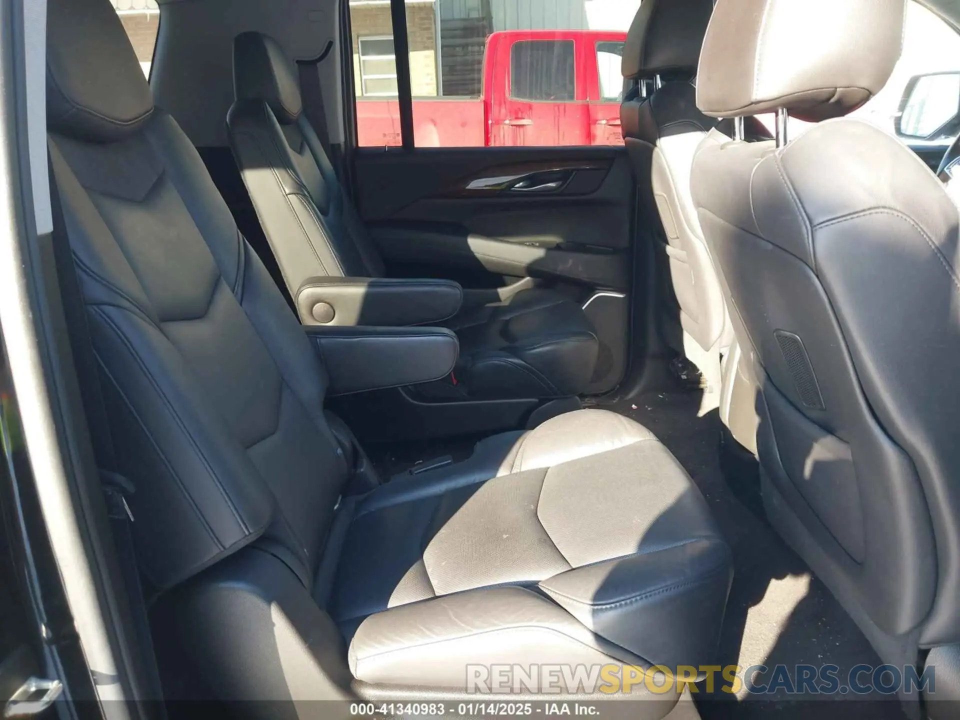 8 Photograph of a damaged car 1GYS4JKJ2LR231968 CADILLAC ESCALADE ESV 2020