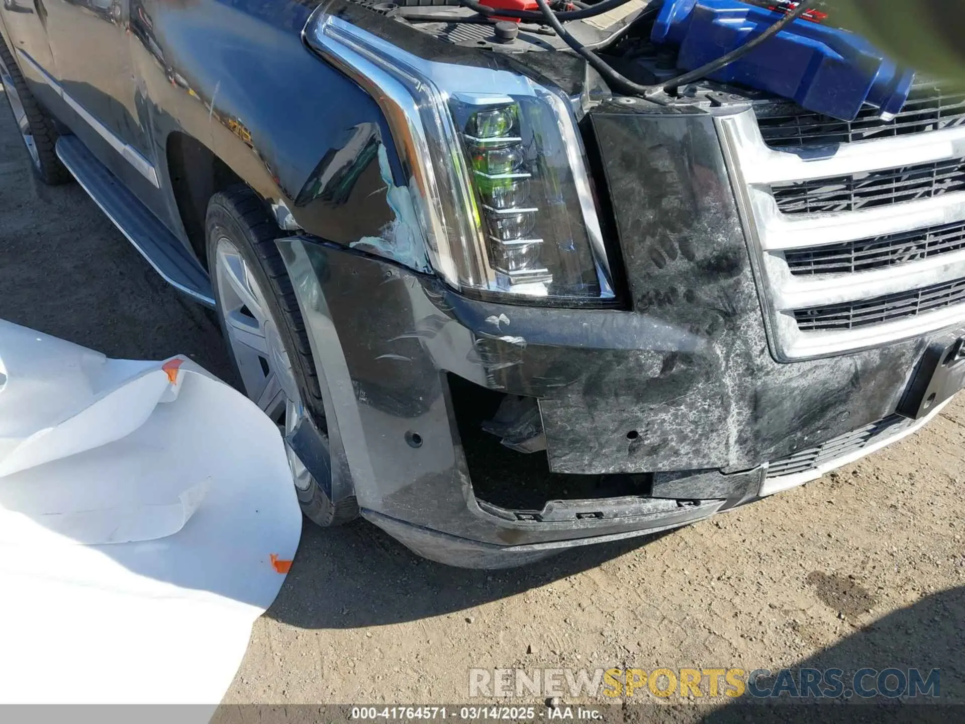 19 Photograph of a damaged car 1GYS4JKJXLR271943 CADILLAC ESCALADE ESV 2020
