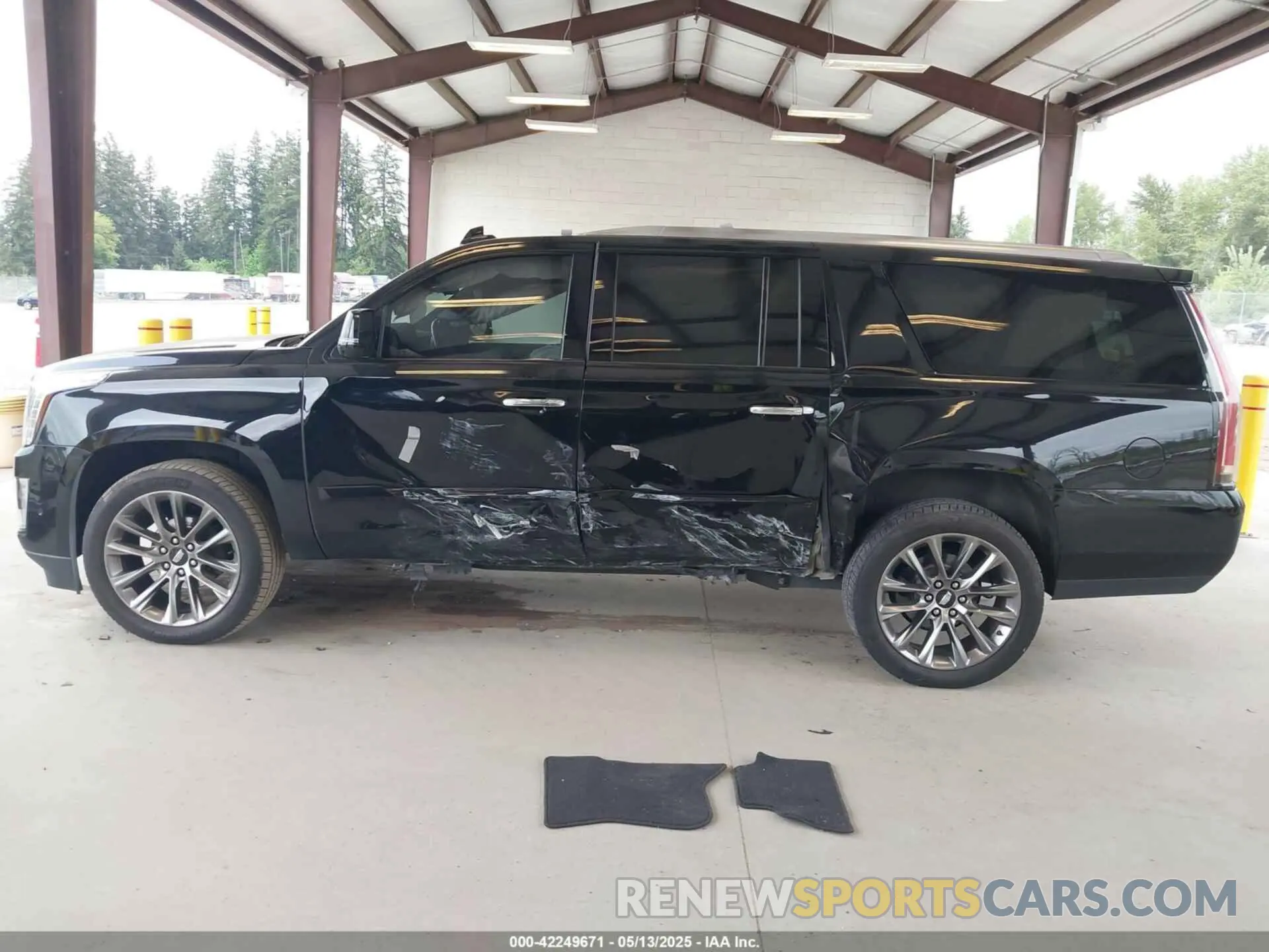 15 Photograph of a damaged car 1GYS4KKJ1LR239730 CADILLAC ESCALADE ESV 2020