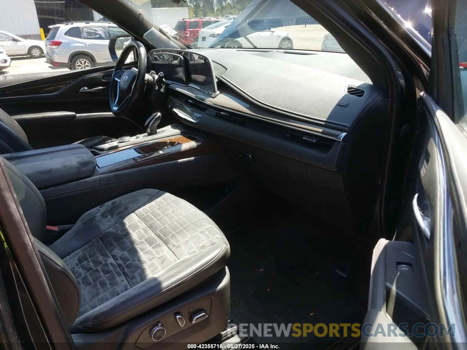 5 Photograph of a damaged car 1GYS3MKL8MR300346 CADILLAC ESCALADE ESV 2021