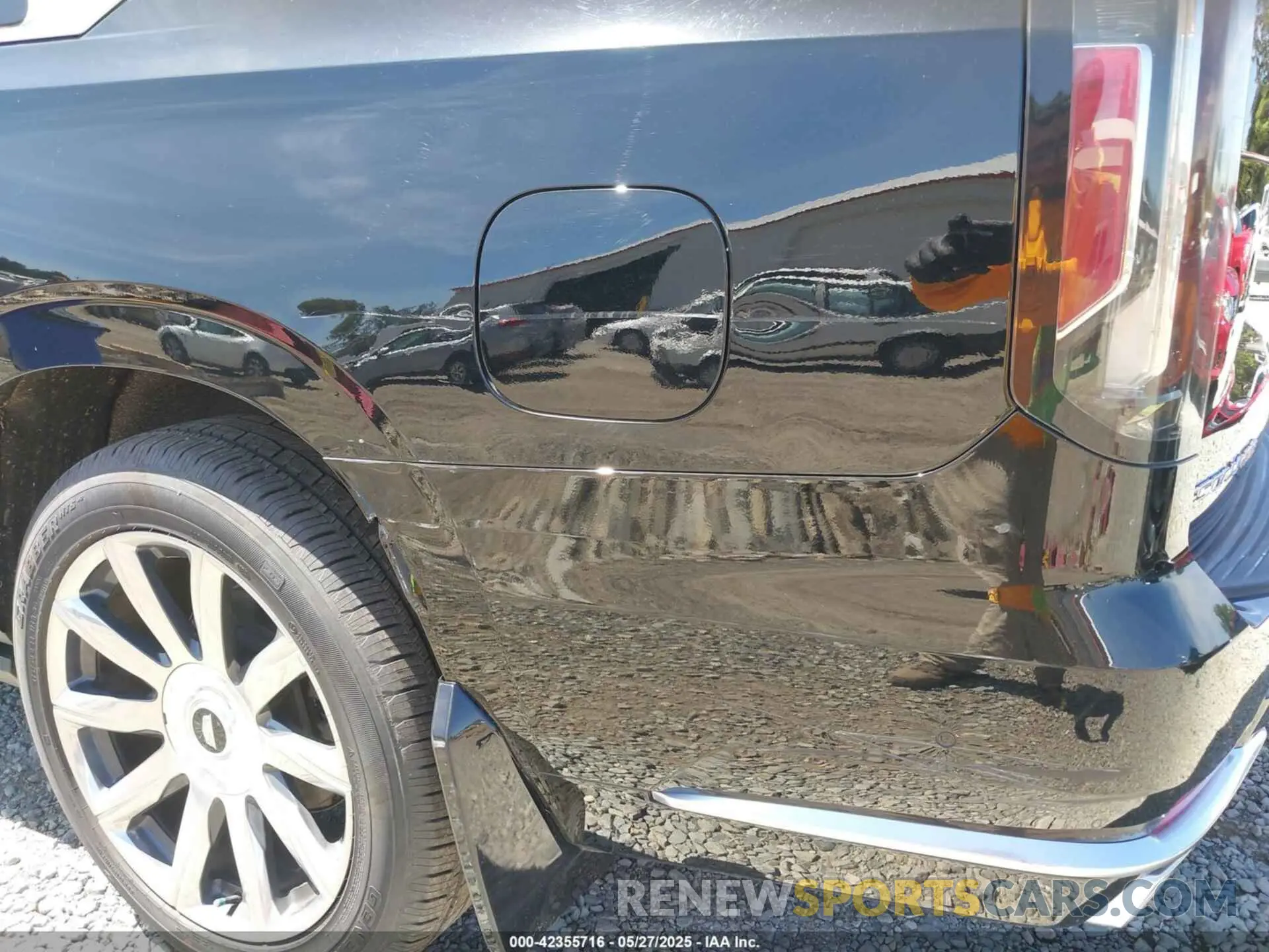 6 Photograph of a damaged car 1GYS3MKL8MR300346 CADILLAC ESCALADE ESV 2021