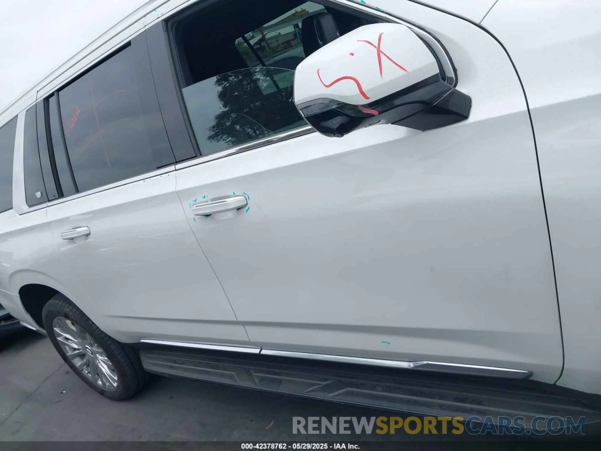 14 Photograph of a damaged car 1GYS4KKL5MR394378 CADILLAC ESCALADE ESV 2021