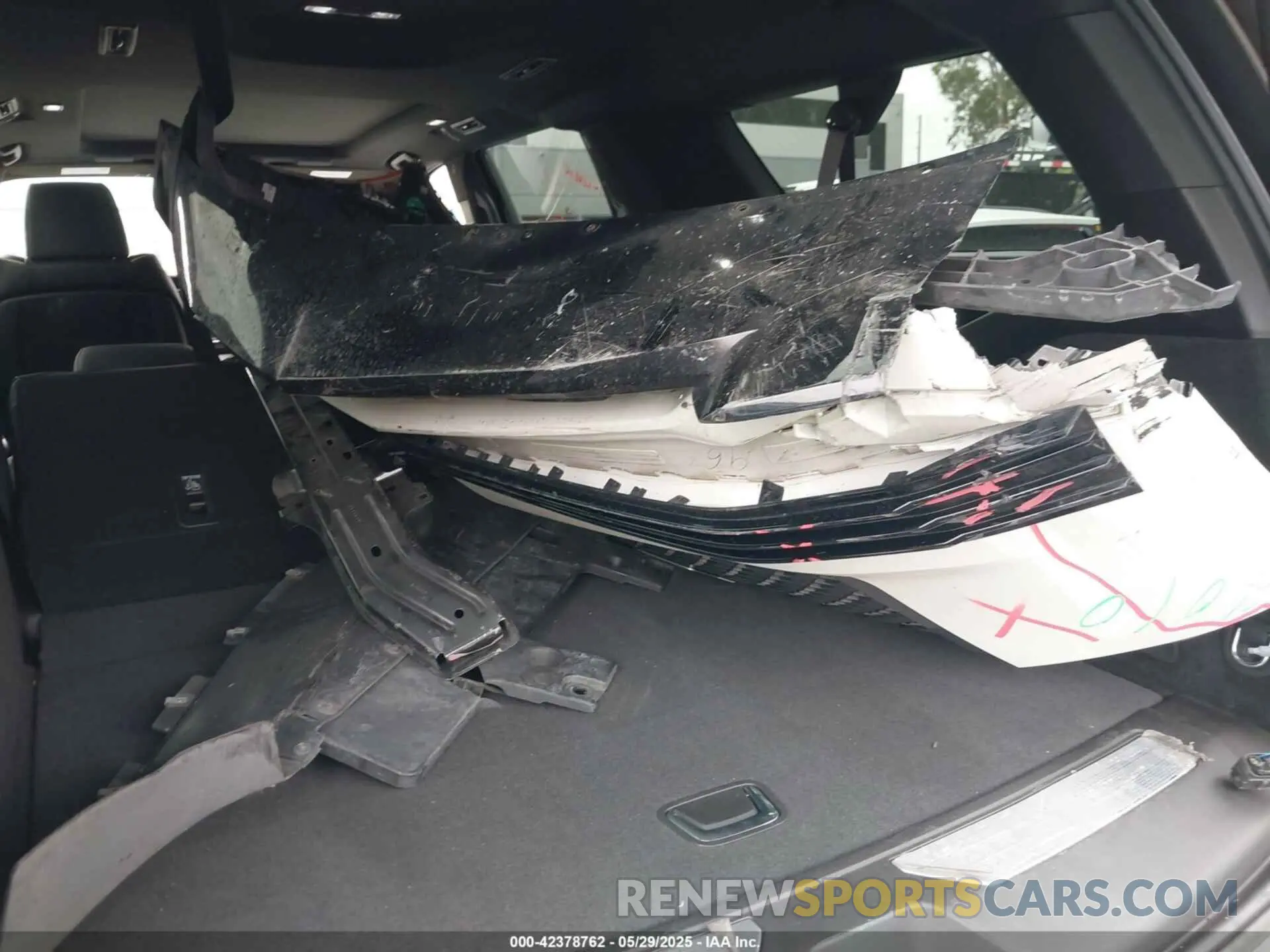 21 Photograph of a damaged car 1GYS4KKL5MR394378 CADILLAC ESCALADE ESV 2021