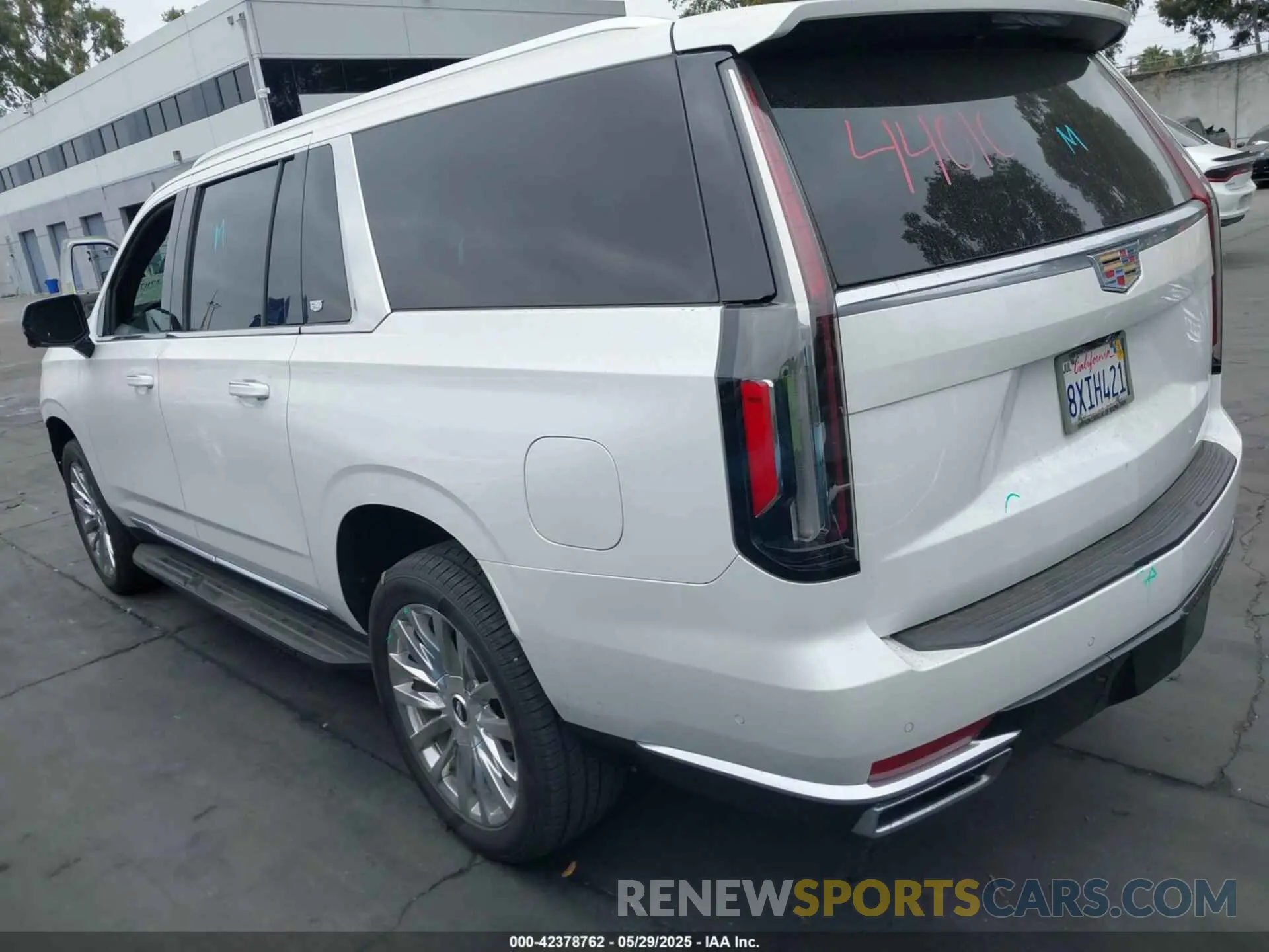 3 Photograph of a damaged car 1GYS4KKL5MR394378 CADILLAC ESCALADE ESV 2021