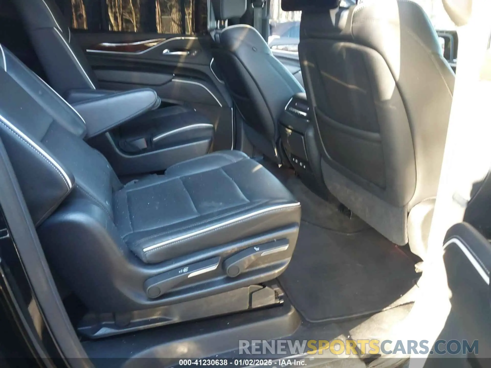 8 Photograph of a damaged car 1GYS4KKL9MR477201 CADILLAC ESCALADE ESV 2021