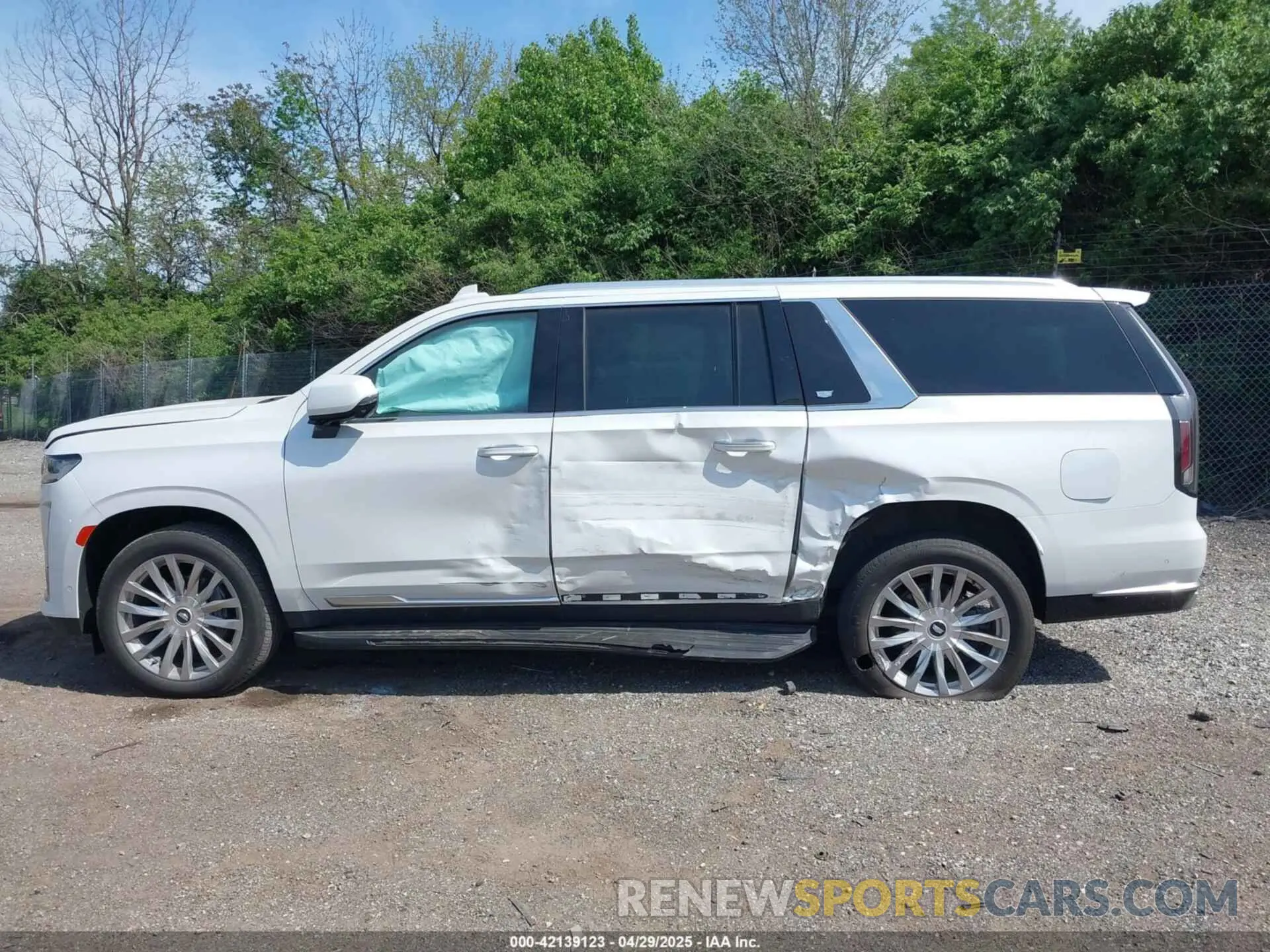 15 Photograph of a damaged car 1GYS4KKLXMR431568 CADILLAC ESCALADE ESV 2021