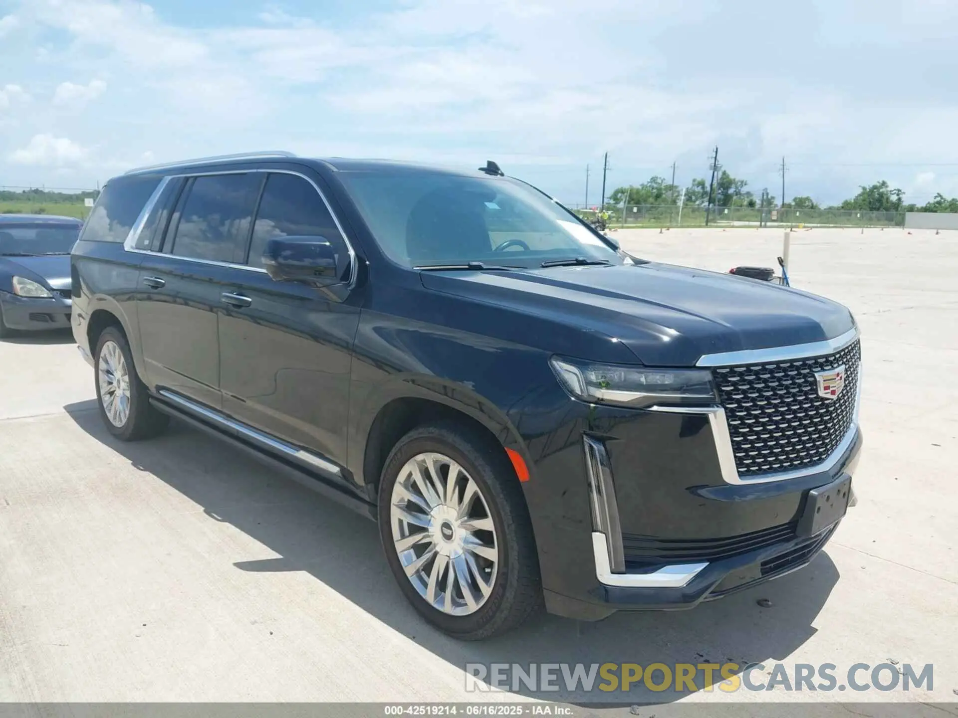 1 Photograph of a damaged car 1GYS4LKL8MR330583 CADILLAC ESCALADE ESV 2021