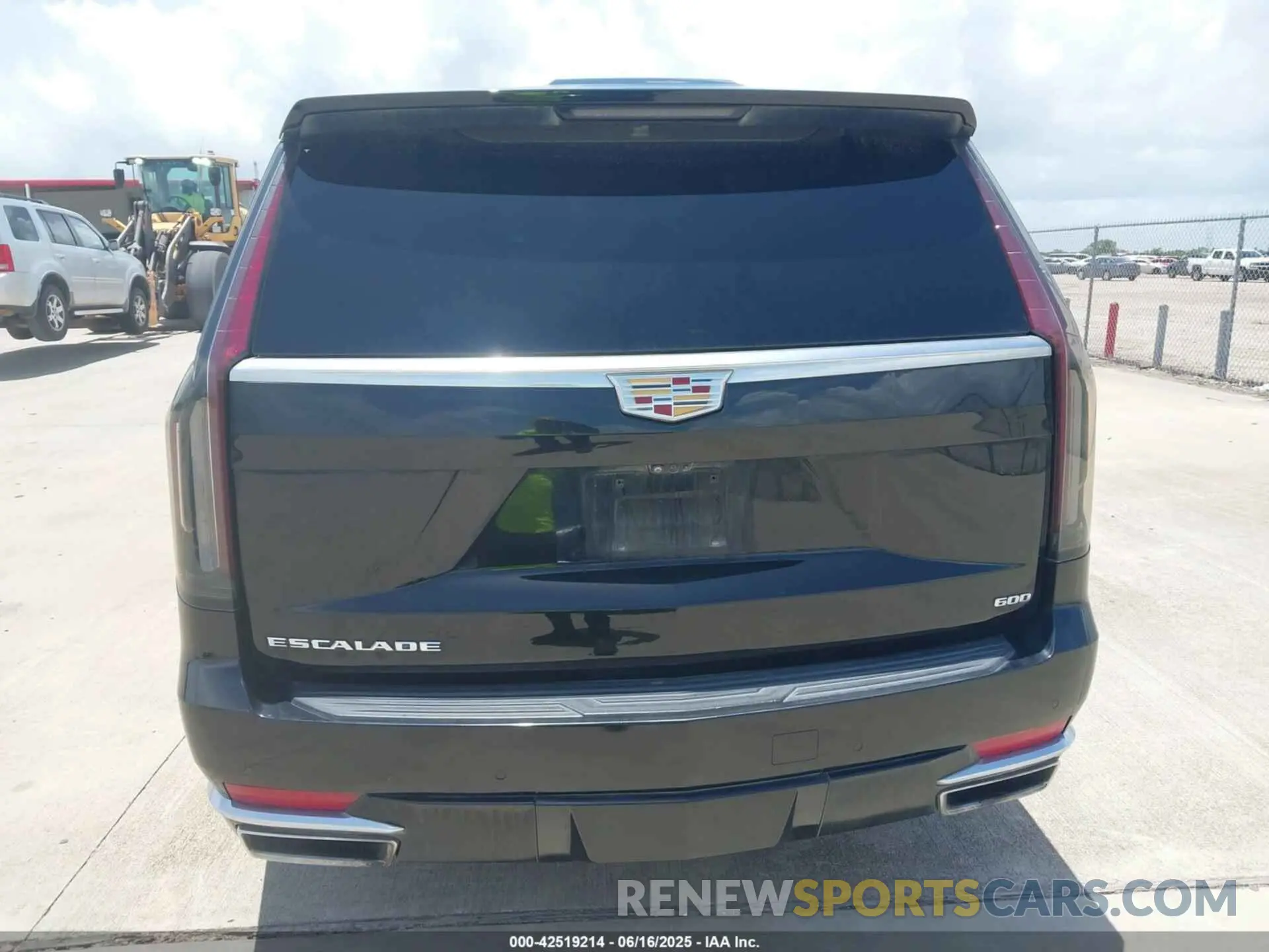 16 Photograph of a damaged car 1GYS4LKL8MR330583 CADILLAC ESCALADE ESV 2021