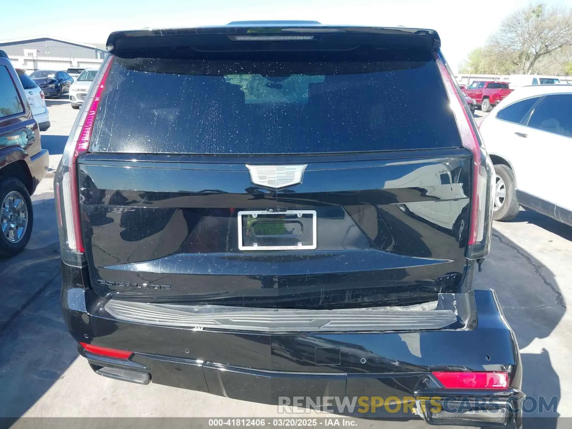 17 Photograph of a damaged car 1GYS4PKL3MR341773 CADILLAC ESCALADE ESV 2021