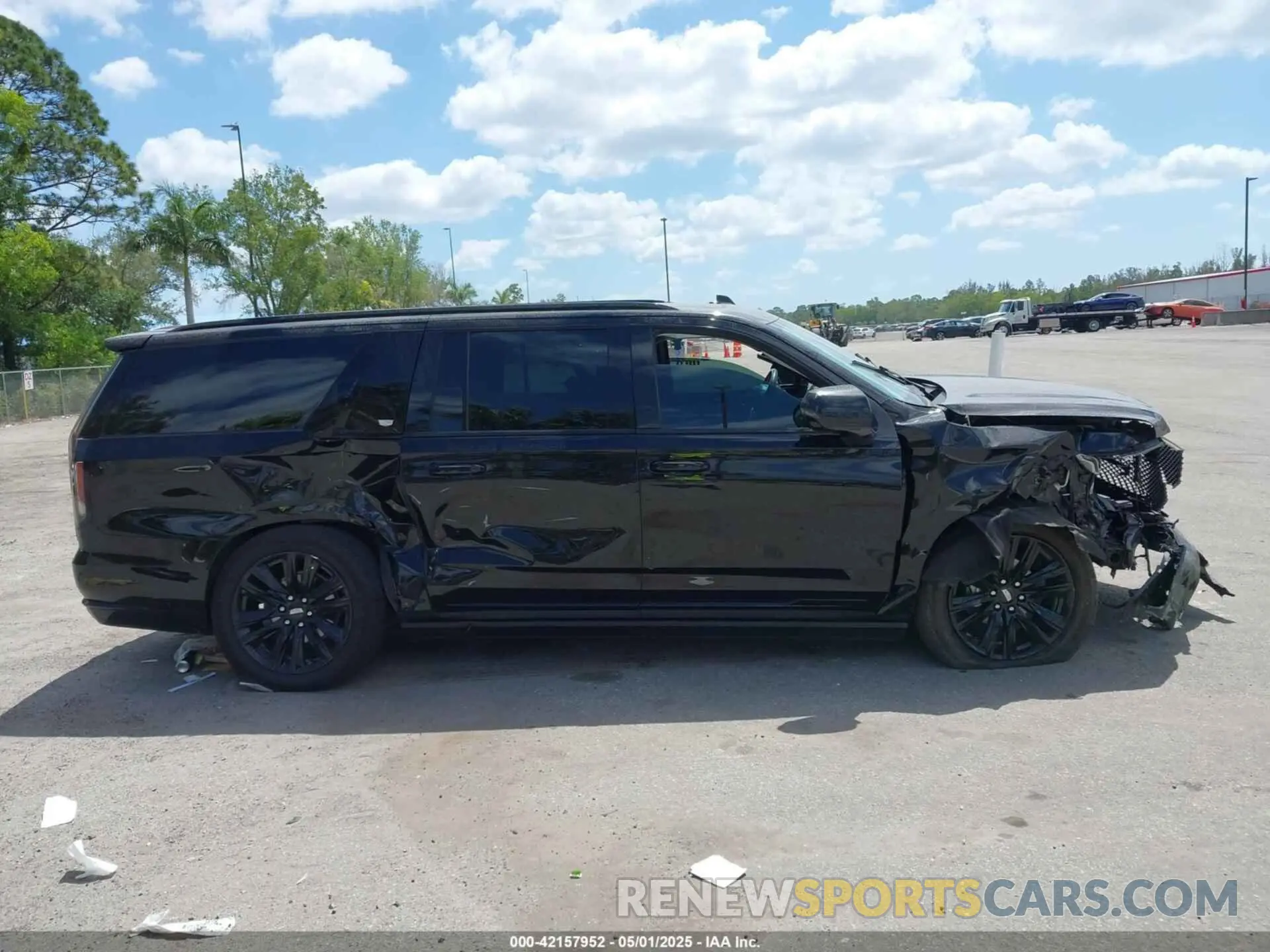 12 Photograph of a damaged car 1GYS4PKLXMR275092 CADILLAC ESCALADE ESV 2021
