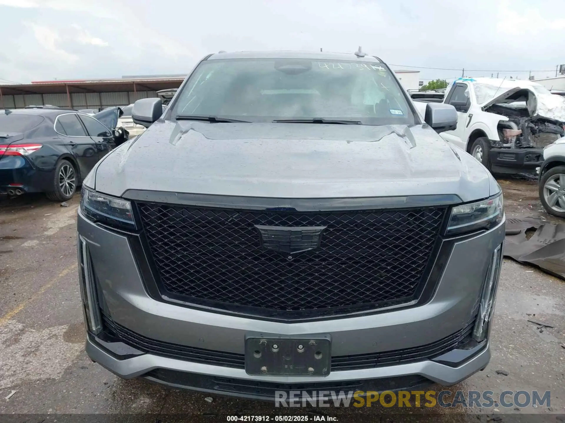 11 Photograph of a damaged car 1GYS4PKL2NR208245 CADILLAC ESCALADE ESV 2022