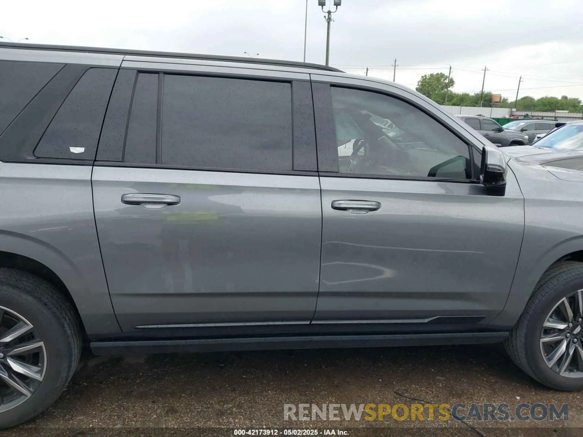 12 Photograph of a damaged car 1GYS4PKL2NR208245 CADILLAC ESCALADE ESV 2022