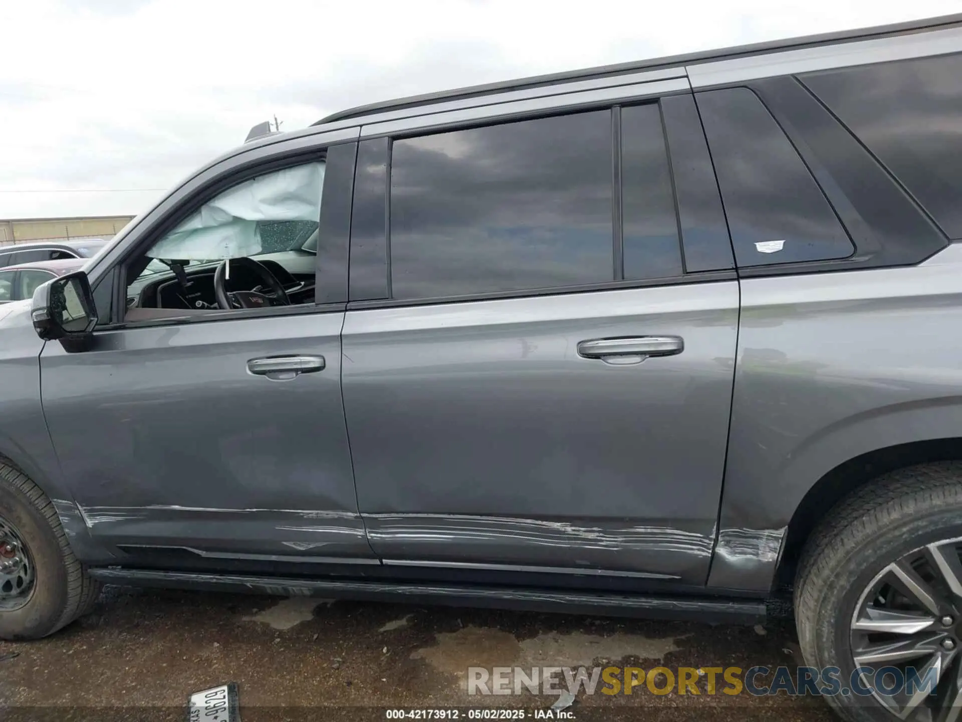13 Photograph of a damaged car 1GYS4PKL2NR208245 CADILLAC ESCALADE ESV 2022