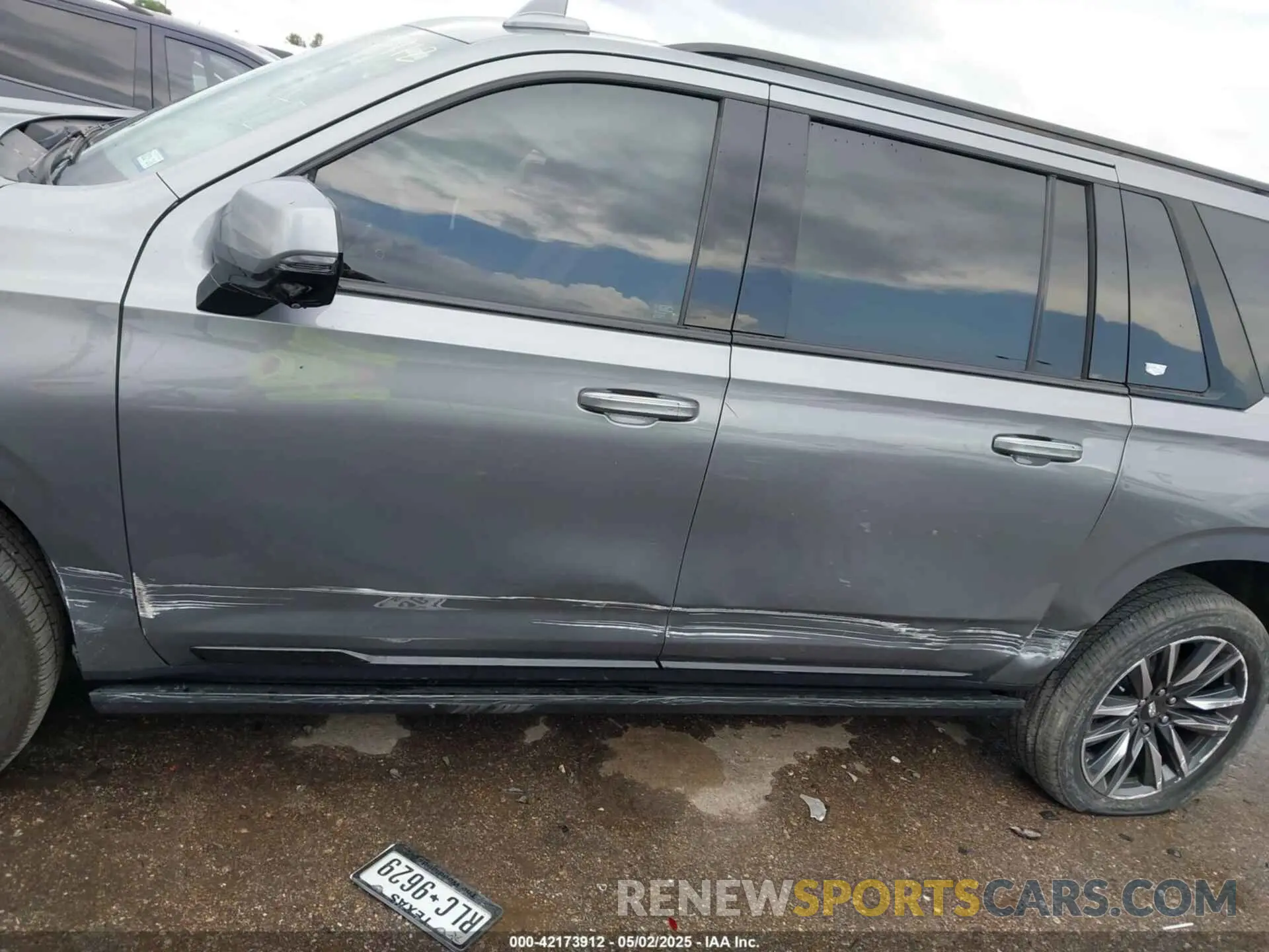 6 Photograph of a damaged car 1GYS4PKL2NR208245 CADILLAC ESCALADE ESV 2022