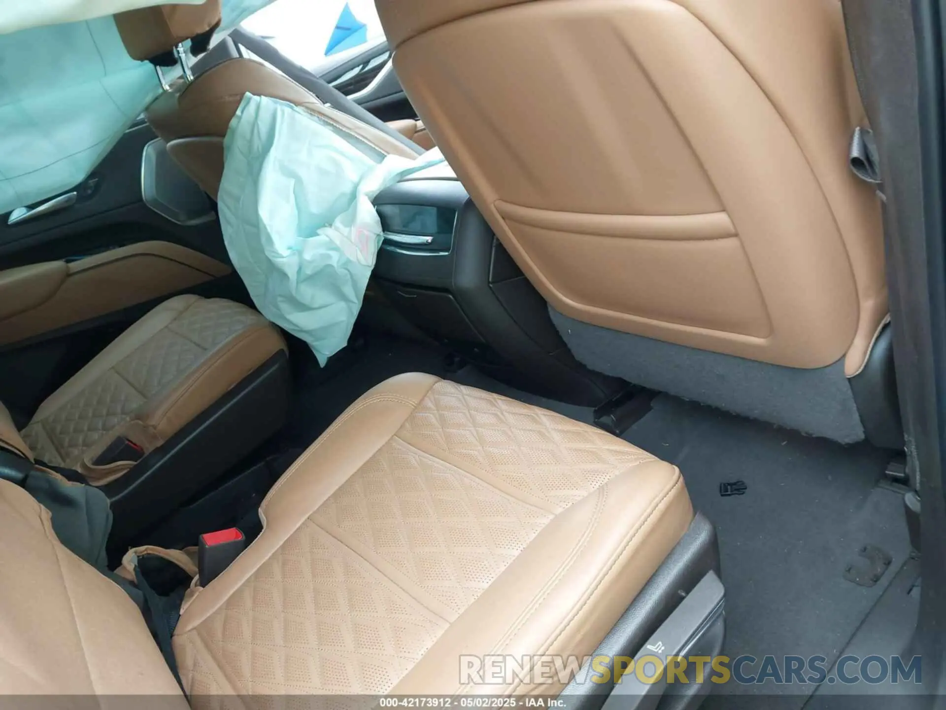 8 Photograph of a damaged car 1GYS4PKL2NR208245 CADILLAC ESCALADE ESV 2022
