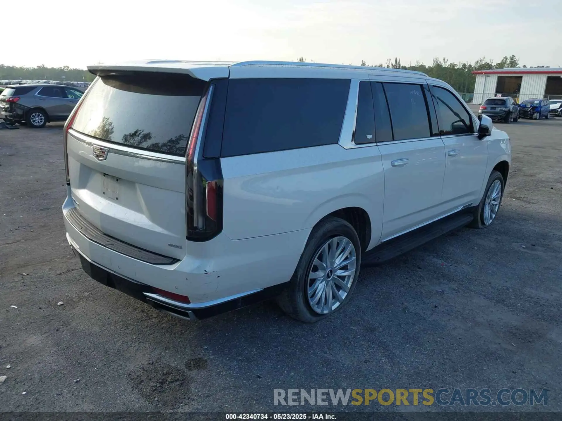 4 Photograph of a damaged car 1GYS3JKLXPR558662 CADILLAC ESCALADE ESV 2023