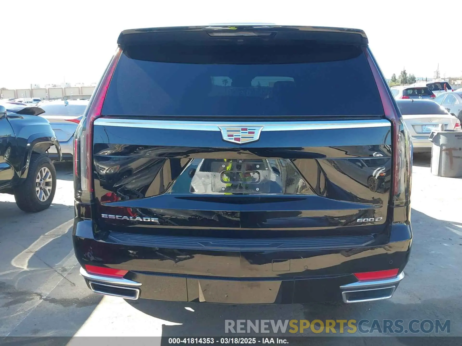 17 Photograph of a damaged car 1GYS3JKT1PR331084 CADILLAC ESCALADE ESV 2023