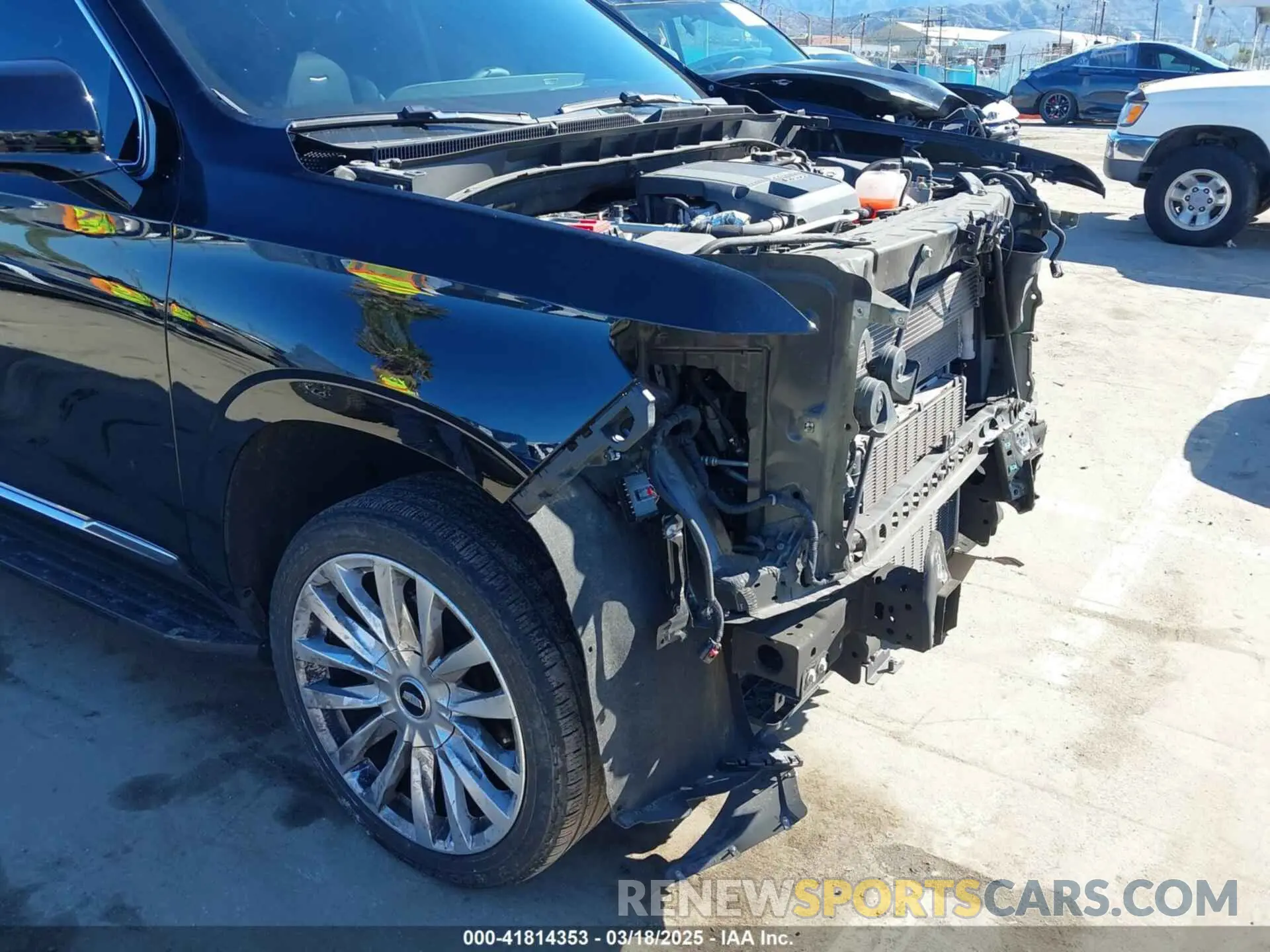 18 Photograph of a damaged car 1GYS3JKT1PR331084 CADILLAC ESCALADE ESV 2023