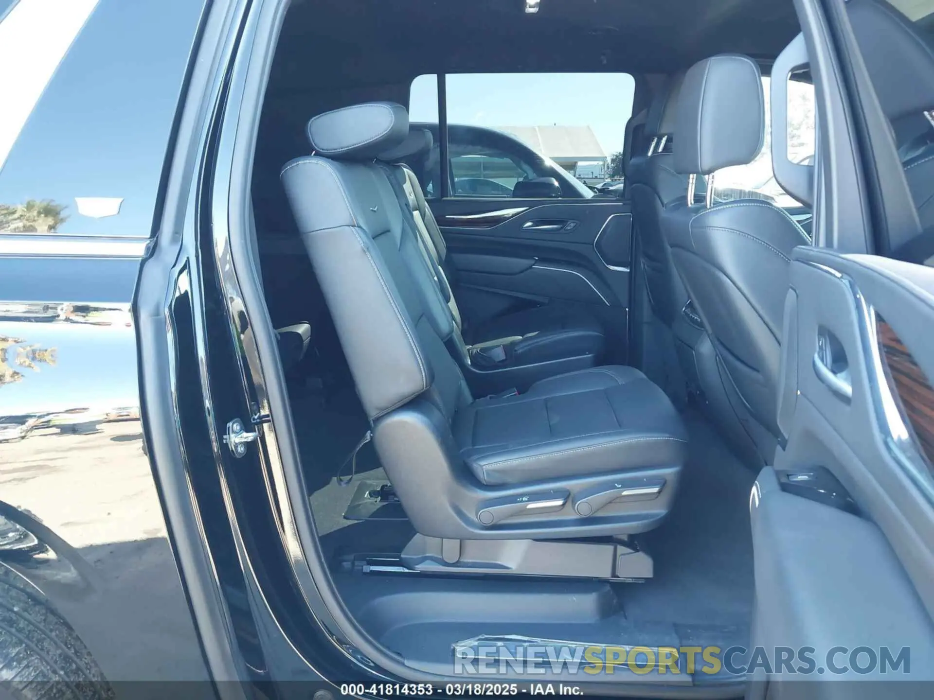 8 Photograph of a damaged car 1GYS3JKT1PR331084 CADILLAC ESCALADE ESV 2023