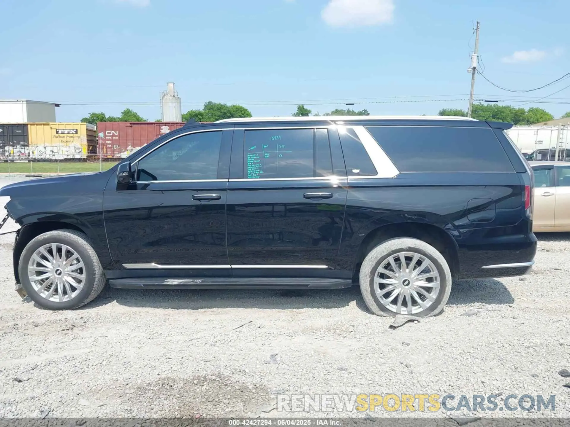 15 Photograph of a damaged car 1GYS4KKL7PR208747 CADILLAC ESCALADE ESV 2023