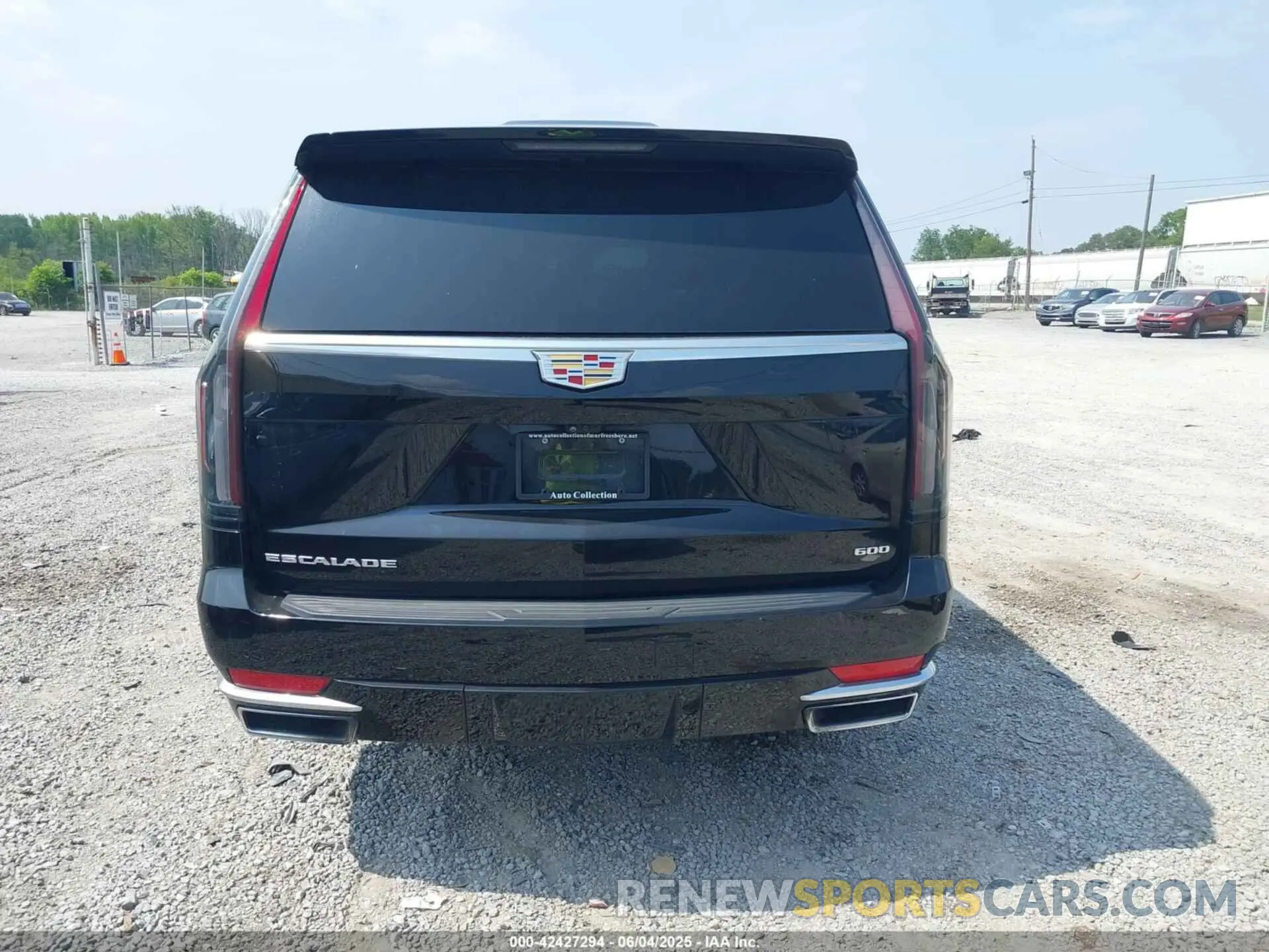 17 Photograph of a damaged car 1GYS4KKL7PR208747 CADILLAC ESCALADE ESV 2023