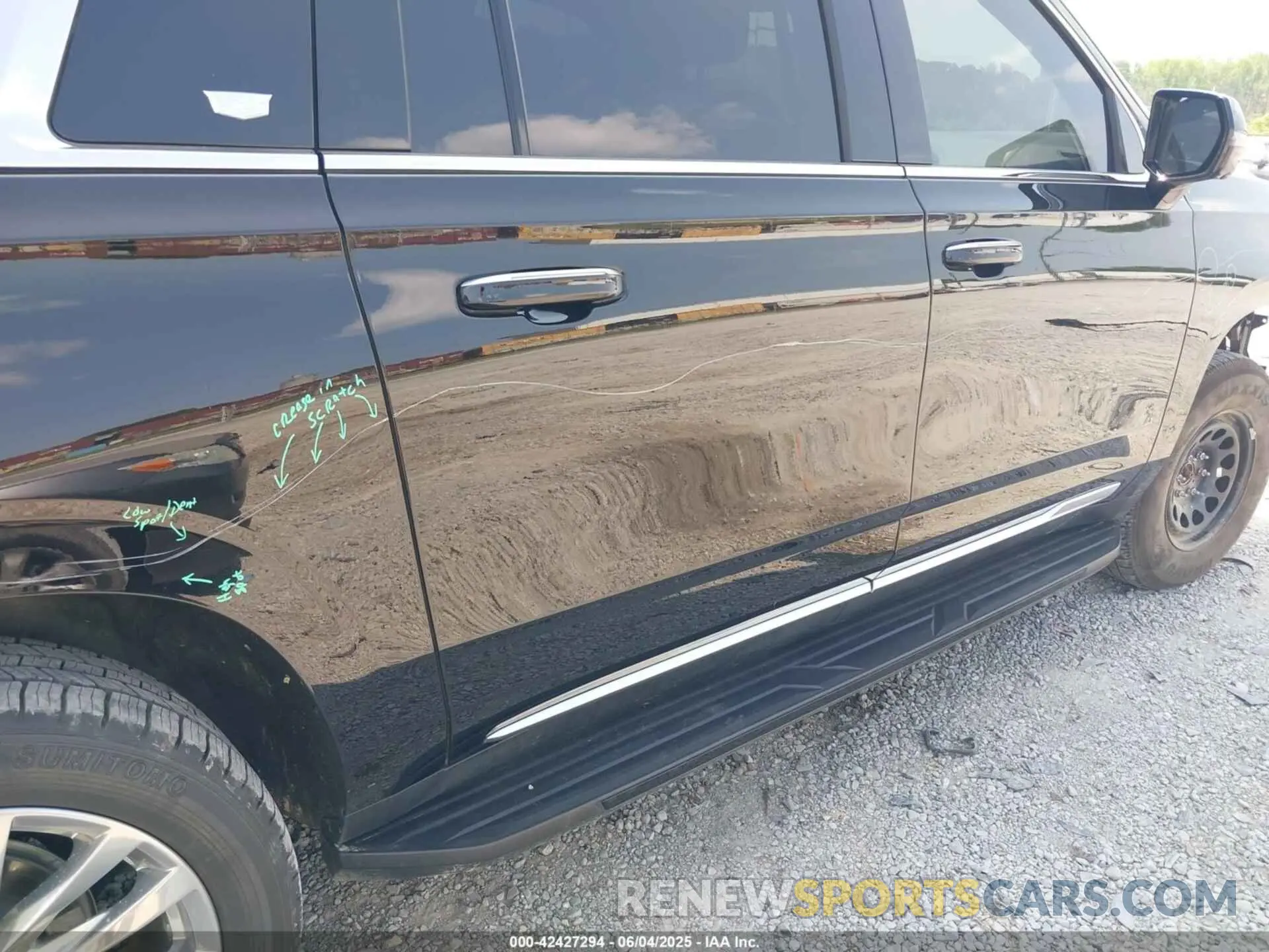 18 Photograph of a damaged car 1GYS4KKL7PR208747 CADILLAC ESCALADE ESV 2023