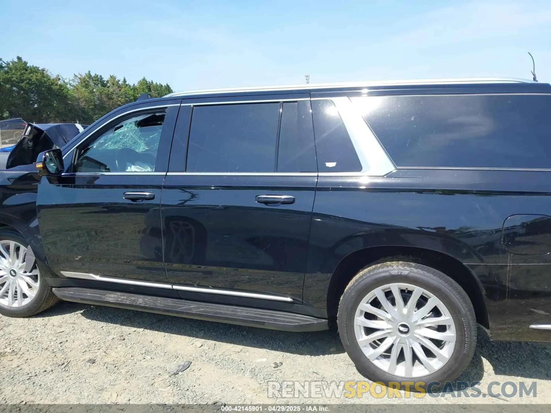 14 Photograph of a damaged car 1GYS4JKT9RR100899 CADILLAC ESCALADE ESV 2024