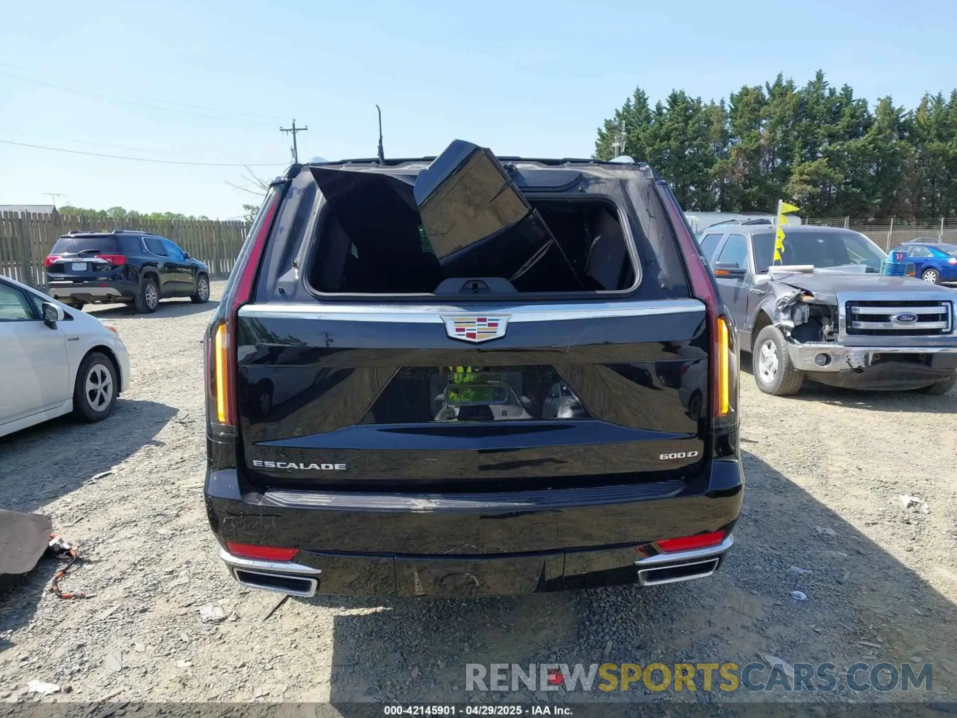 16 Photograph of a damaged car 1GYS4JKT9RR100899 CADILLAC ESCALADE ESV 2024