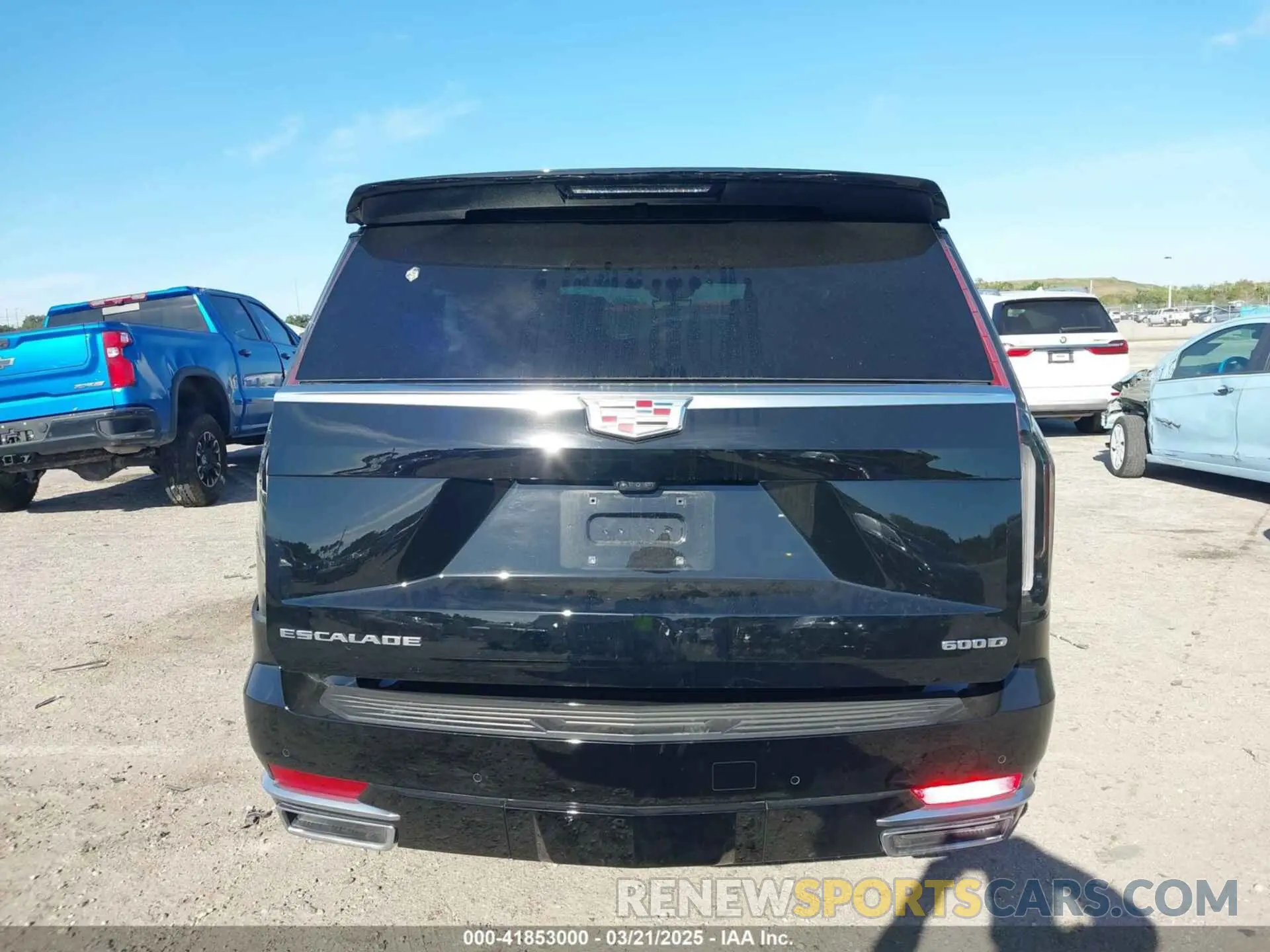 17 Photograph of a damaged car 1GYS4LKT5RR344092 CADILLAC ESCALADE ESV 2024
