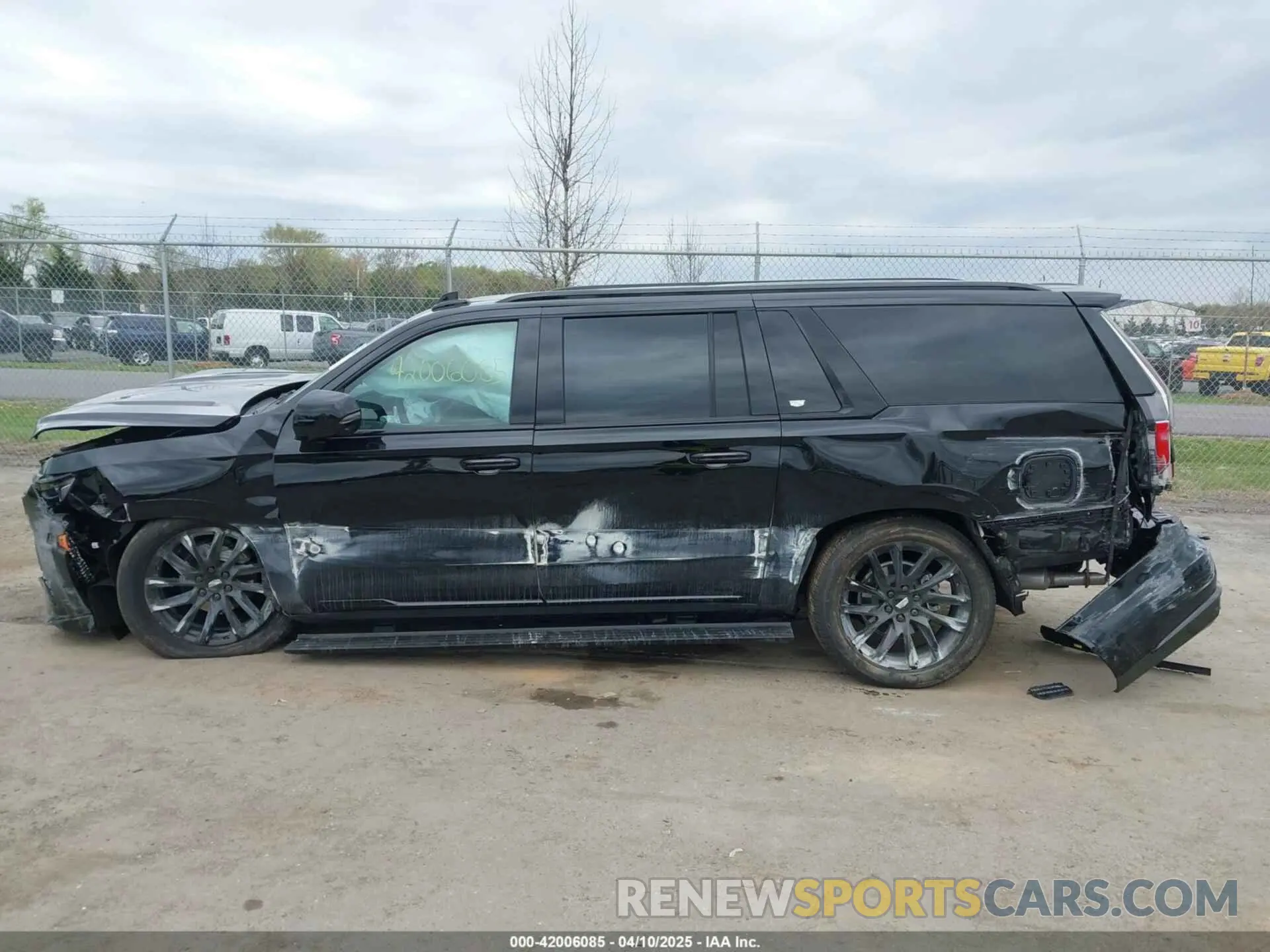 14 Photograph of a damaged car 1GYS4PKL8RR380625 CADILLAC ESCALADE ESV 2024