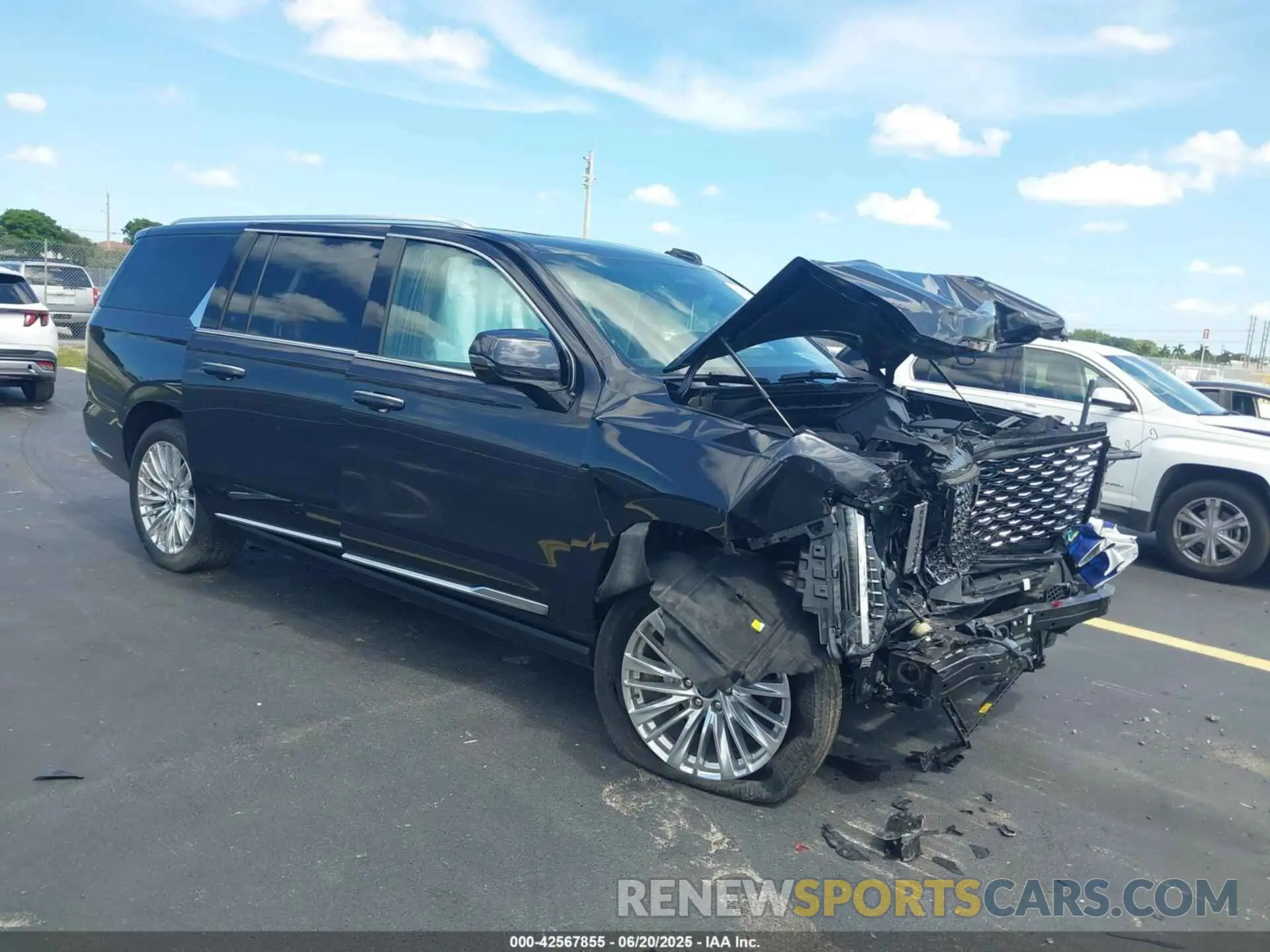 1 Photograph of a damaged car 1GYS8LRL6SR192601 CADILLAC ESCALADE ESV 2025