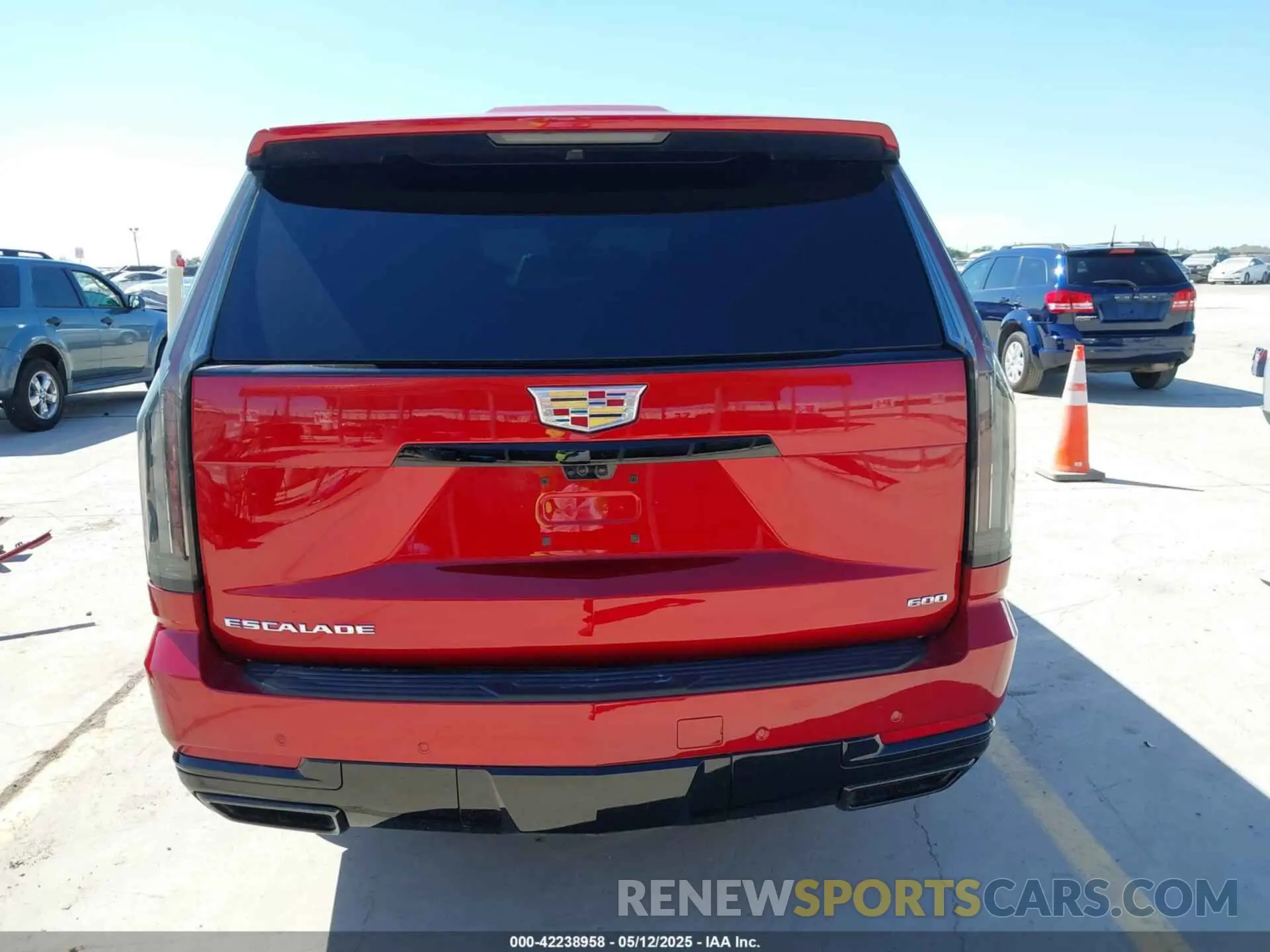 17 Photograph of a damaged car 1GYS8RRL3SR105112 CADILLAC ESCALADE ESV 2025