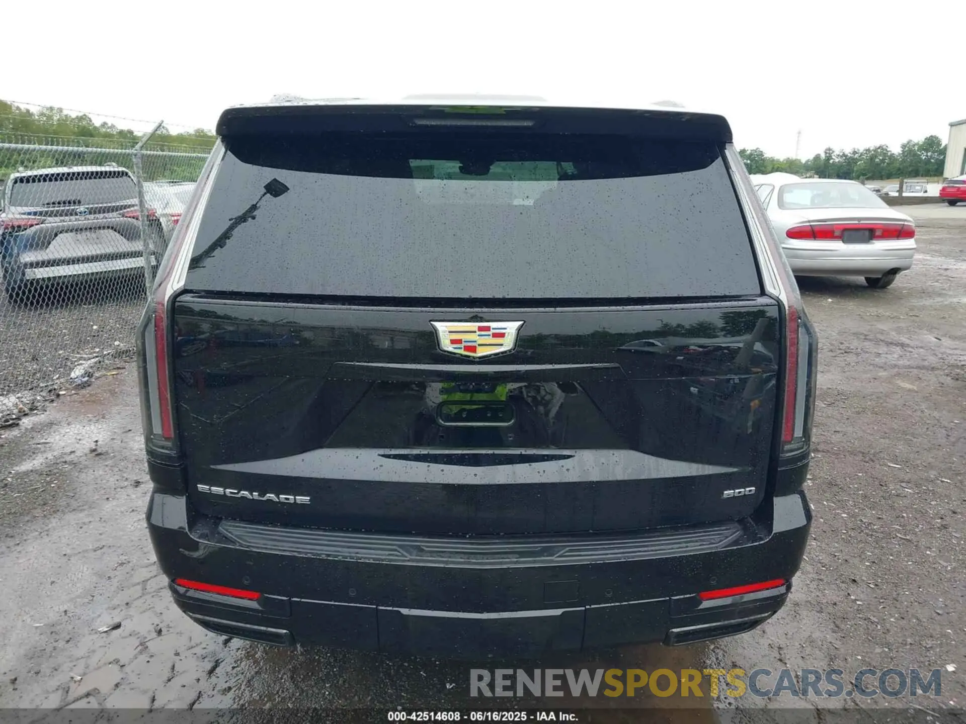 16 Photograph of a damaged car 1GYS9RRL8SR296118 CADILLAC ESCALADE ESV 2025