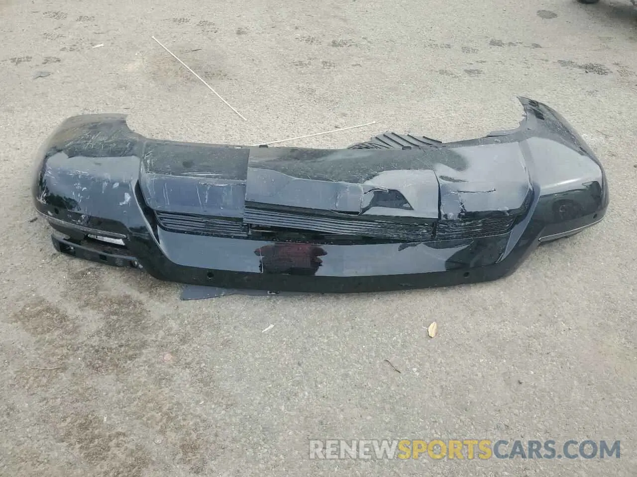 13 Photograph of a damaged car 1GYTEFKL9SU100967 CADILLAC ESCALADE I 2025
