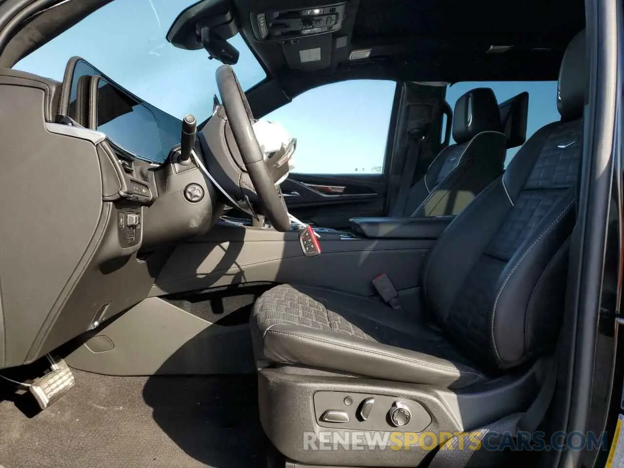 7 Photograph of a damaged car 1GYS4HK92RR125835 CADILLAC ESCALADE V 2024
