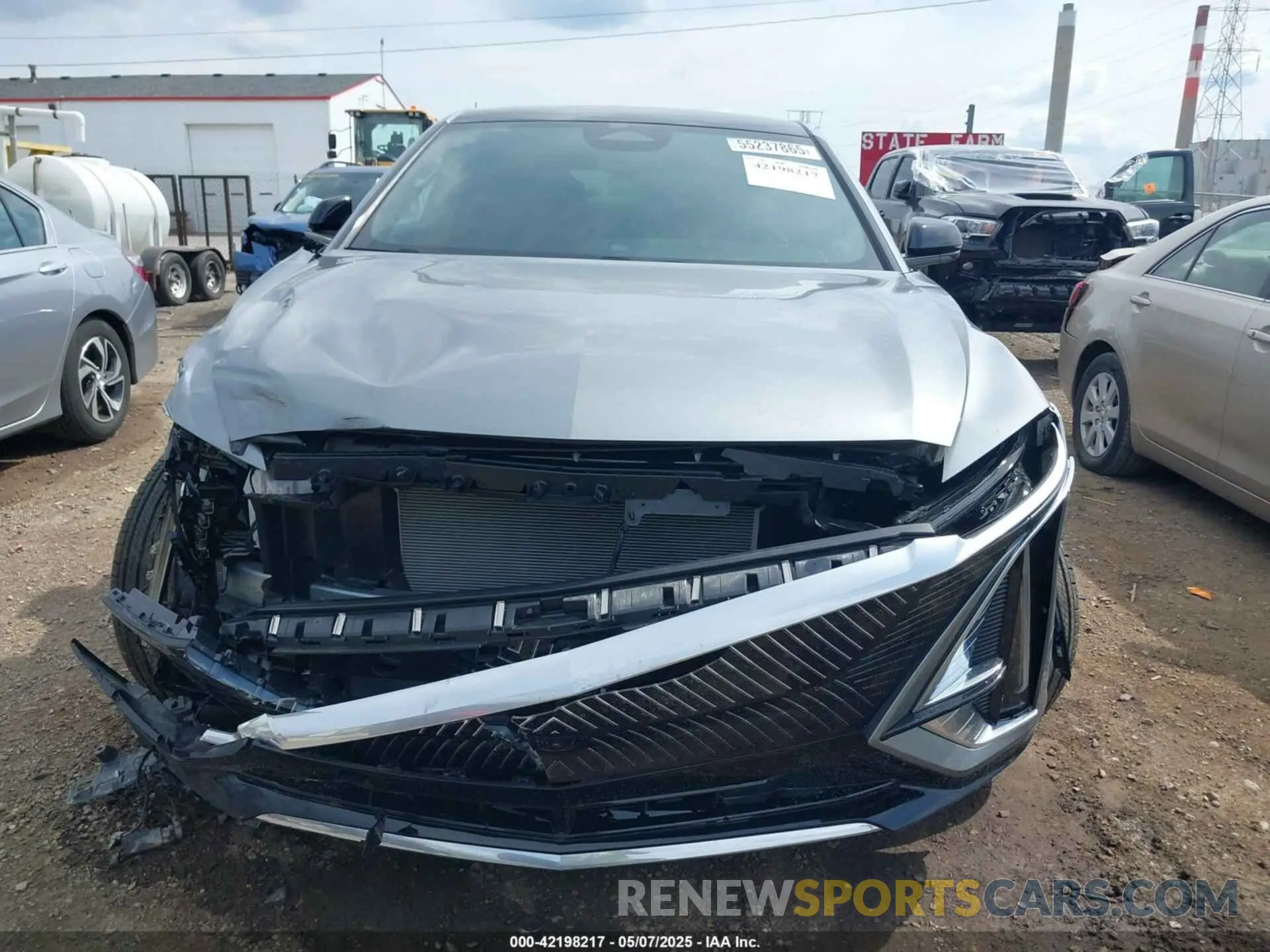 12 Photograph of a damaged car 1GYKPMRK4RZ129930 CADILLAC LYRIQ 2024