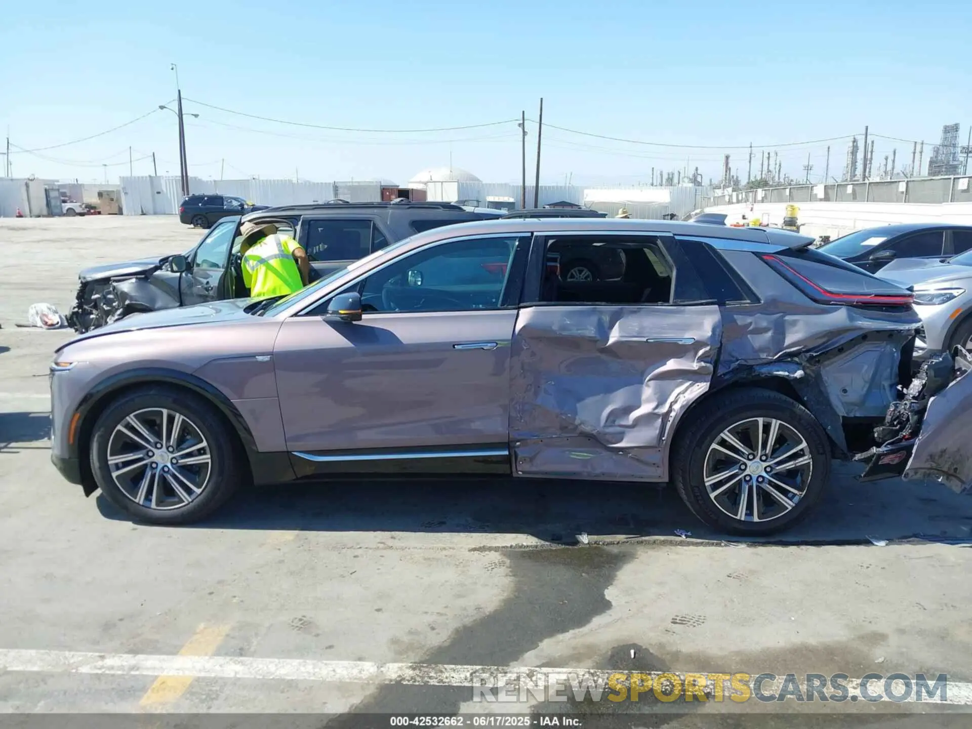 15 Photograph of a damaged car 1GYKPPRK8RZ121721 CADILLAC LYRIQ 2024