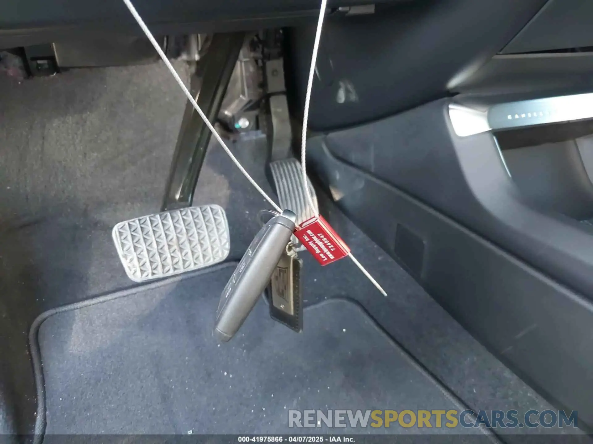11 Photograph of a damaged car 1GYKPPRK9RZ101820 CADILLAC LYRIQ 2024