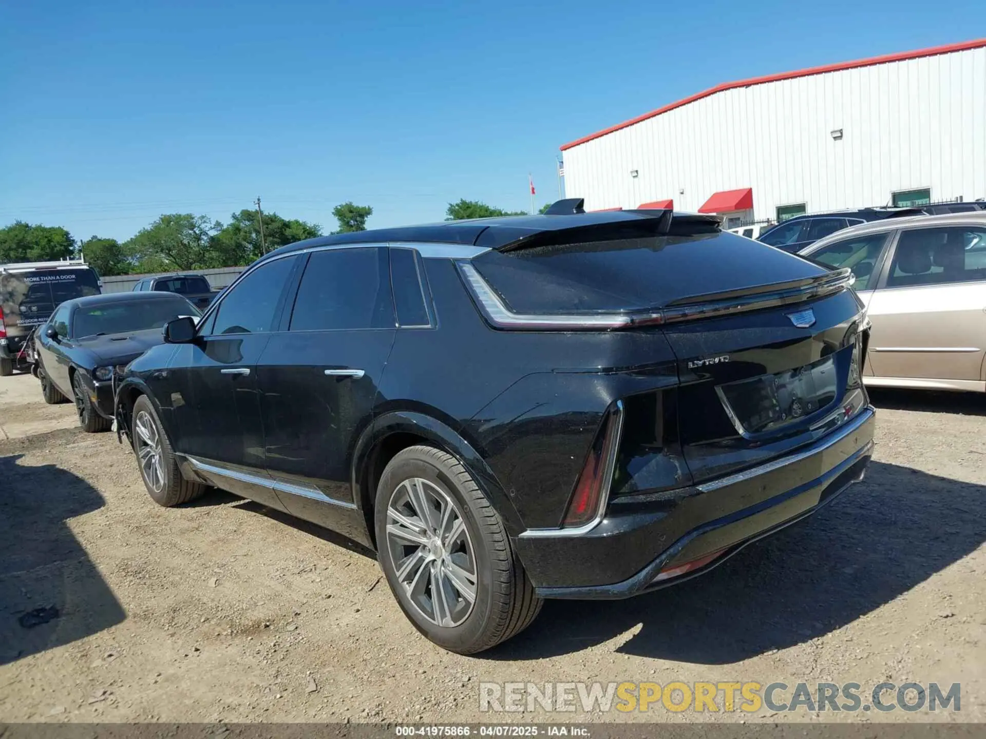 14 Photograph of a damaged car 1GYKPPRK9RZ101820 CADILLAC LYRIQ 2024