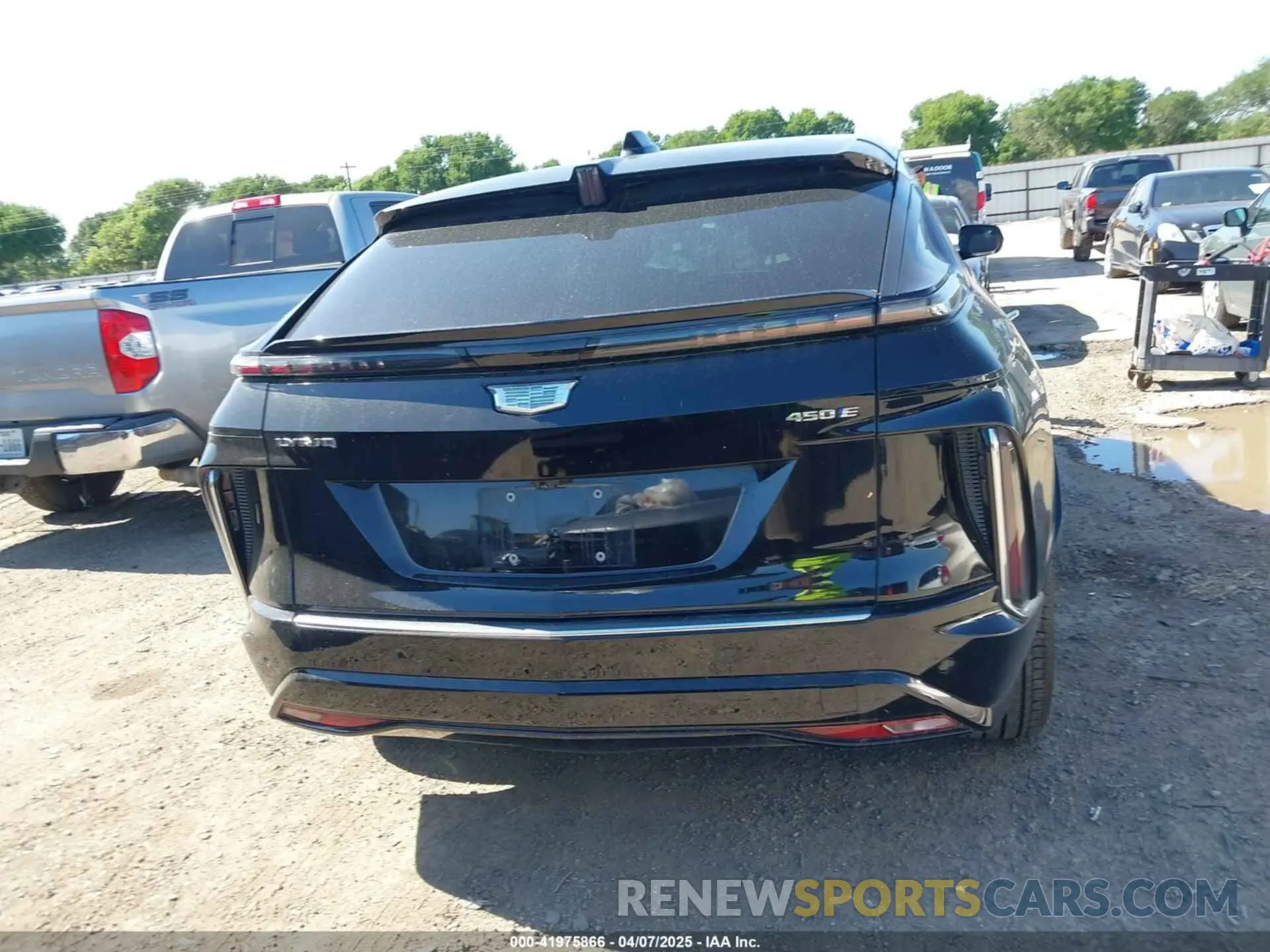 16 Photograph of a damaged car 1GYKPPRK9RZ101820 CADILLAC LYRIQ 2024