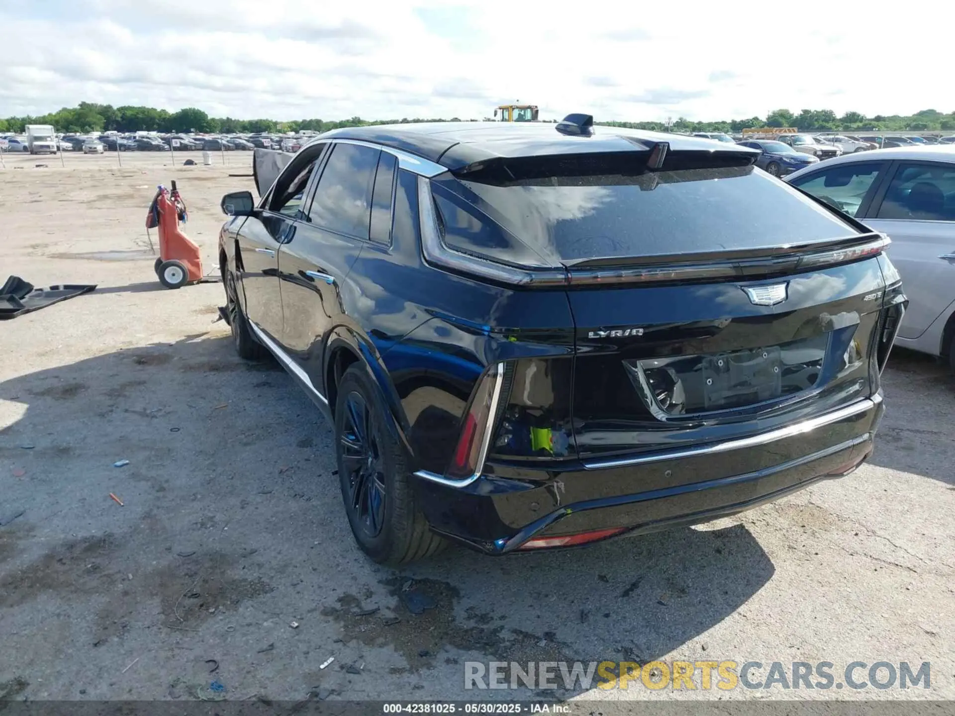 3 Photograph of a damaged car 1GYKPRRK2RZ111553 CADILLAC LYRIQ 2024
