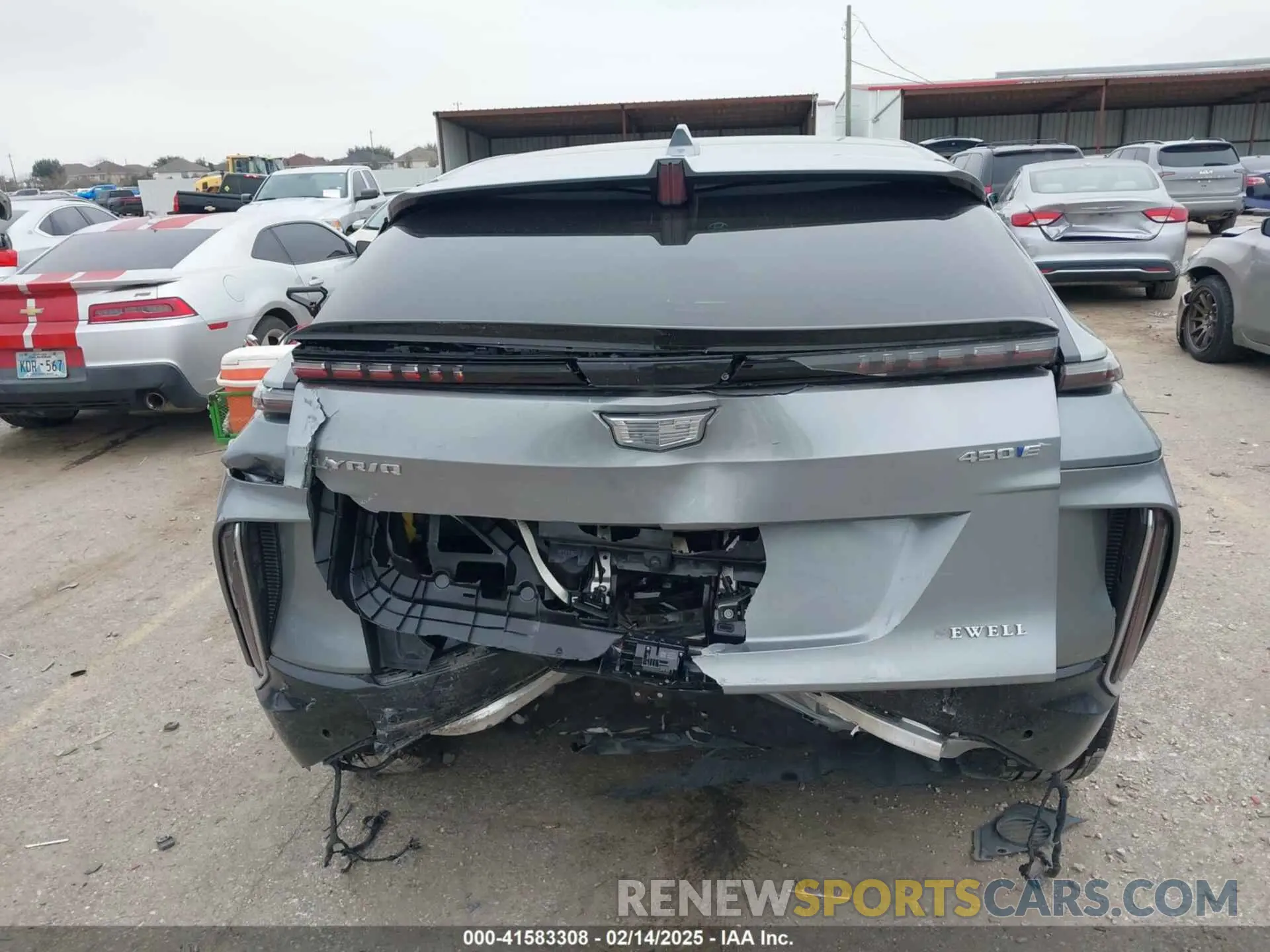 15 Photograph of a damaged car 1GYKPRRK9RZ105958 CADILLAC LYRIQ 2024