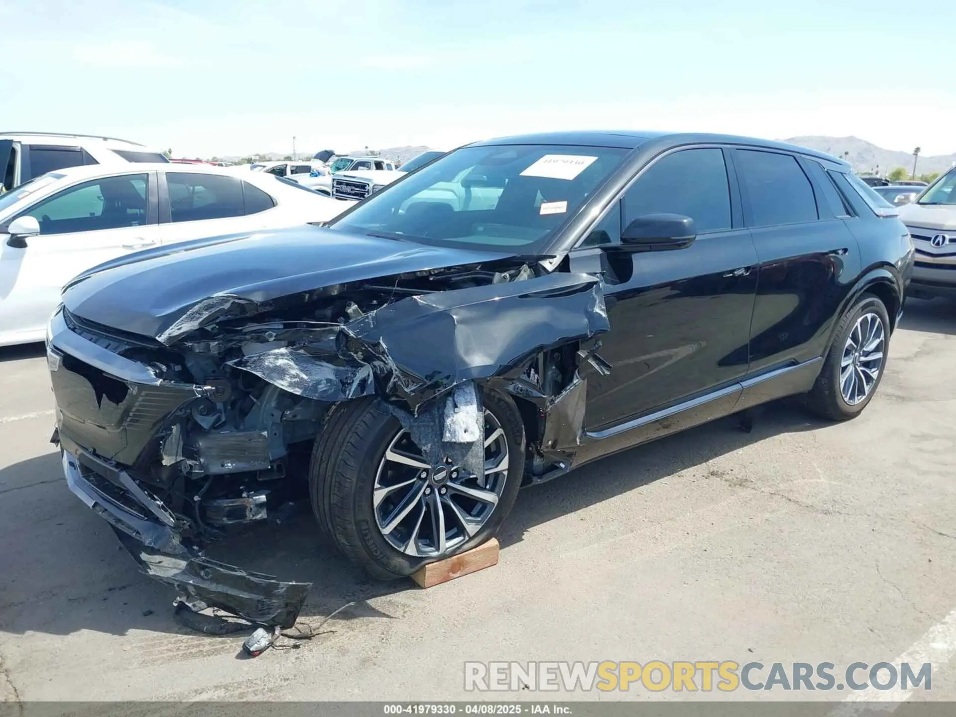 6 Photograph of a damaged car 1GYKPVRK6RZ131099 CADILLAC LYRIQ 2024