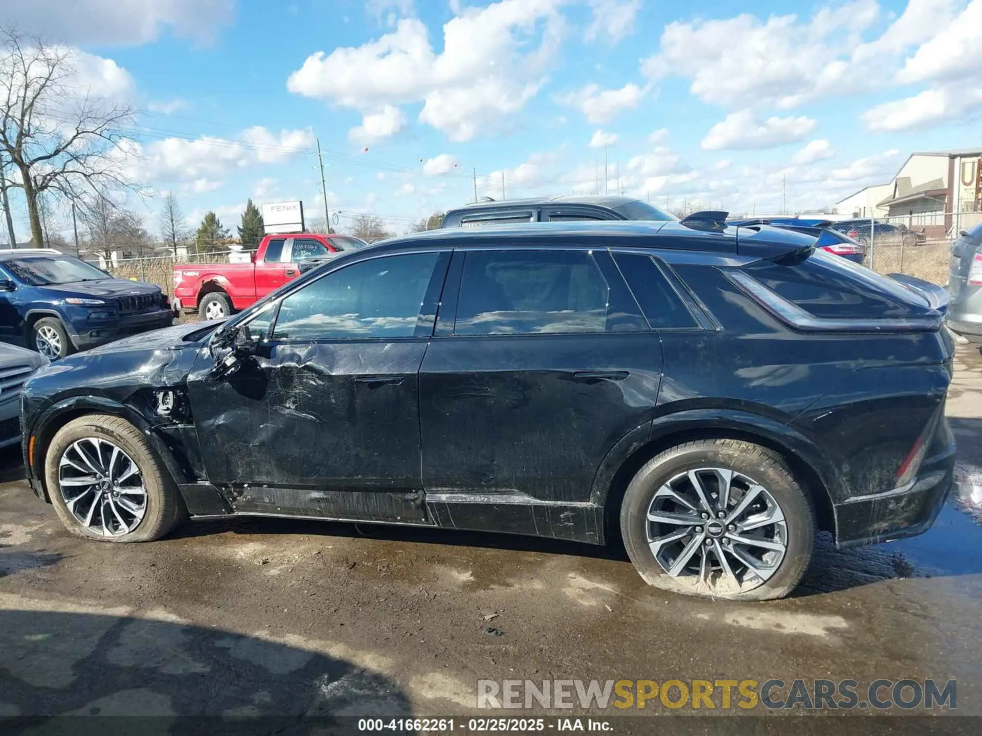 14 Photograph of a damaged car 1GYKPVRL9RZ111390 CADILLAC LYRIQ 2024