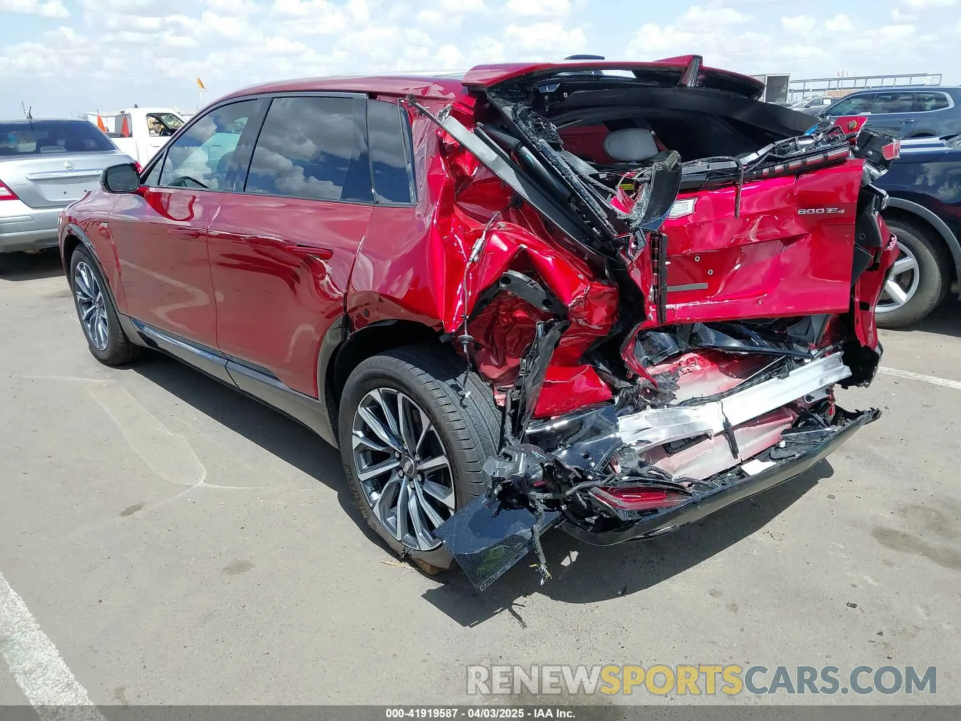 3 Photograph of a damaged car 1GYKPWRL1RZ129064 CADILLAC LYRIQ 2024