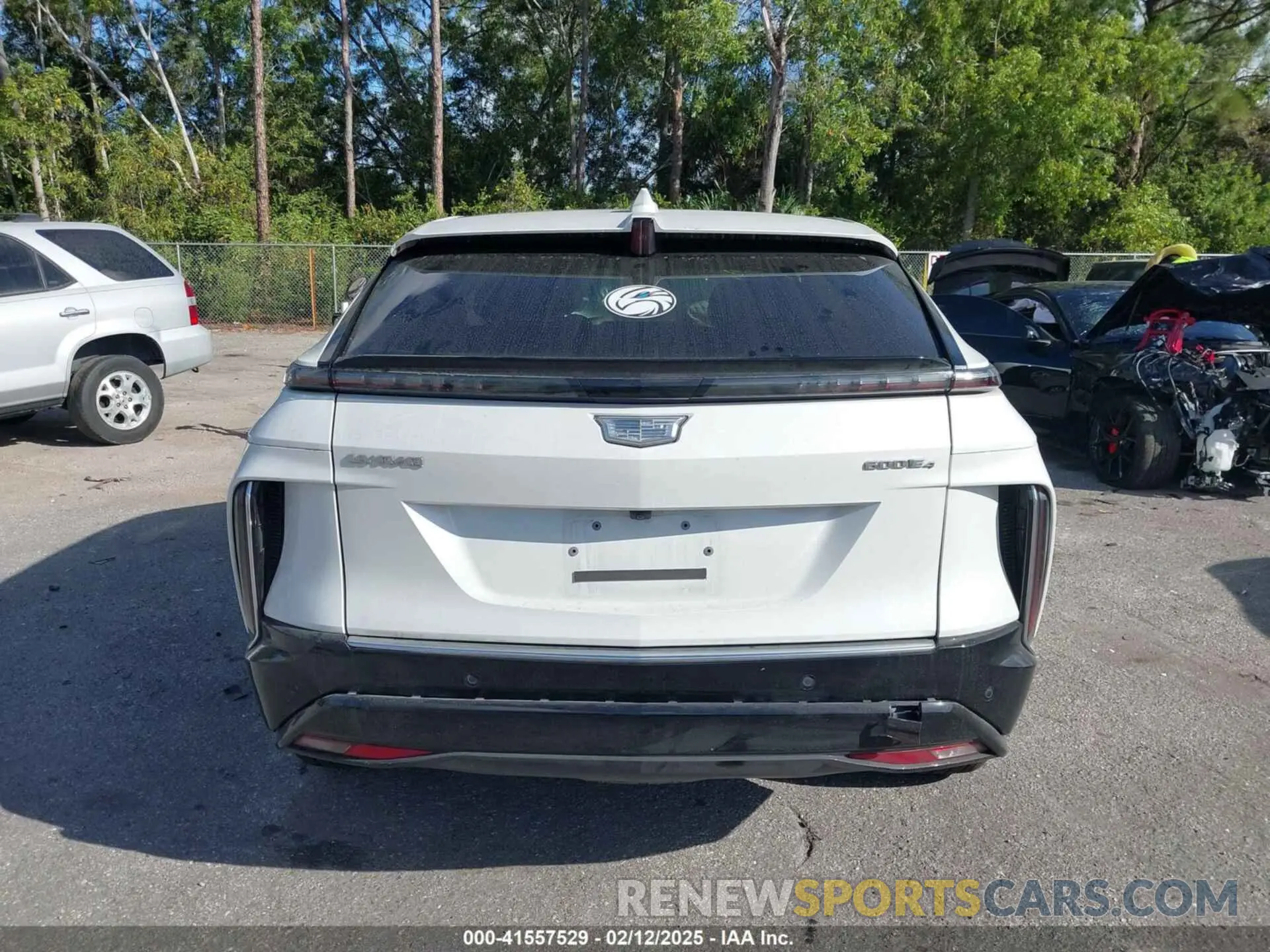 16 Photograph of a damaged car 1GYKPNRL8SZ303485 CADILLAC LYRIQ 2025