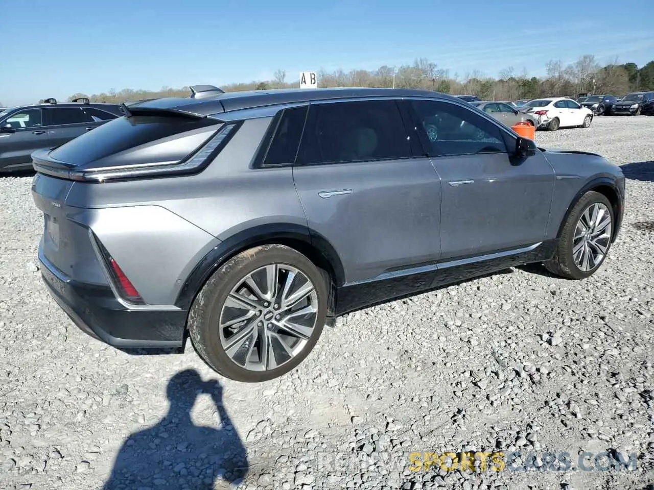 3 Photograph of a damaged car 1GYKPMRK0PZ001018 CADILLAC LYRIQ LUXU 2023