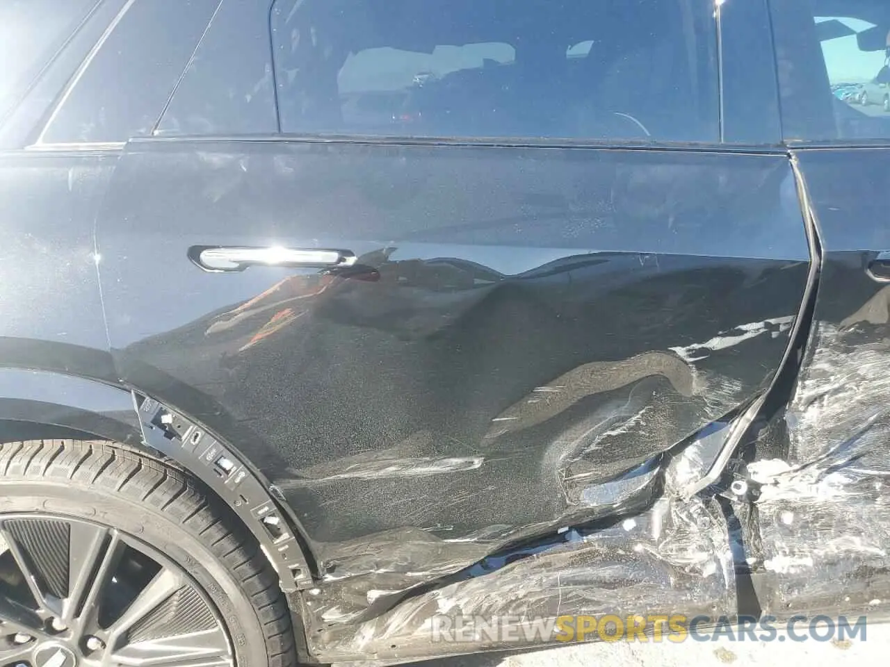 11 Photograph of a damaged car 1GYKPWRL2RZ128893 CADILLAC LYRIQ SPOR 2024