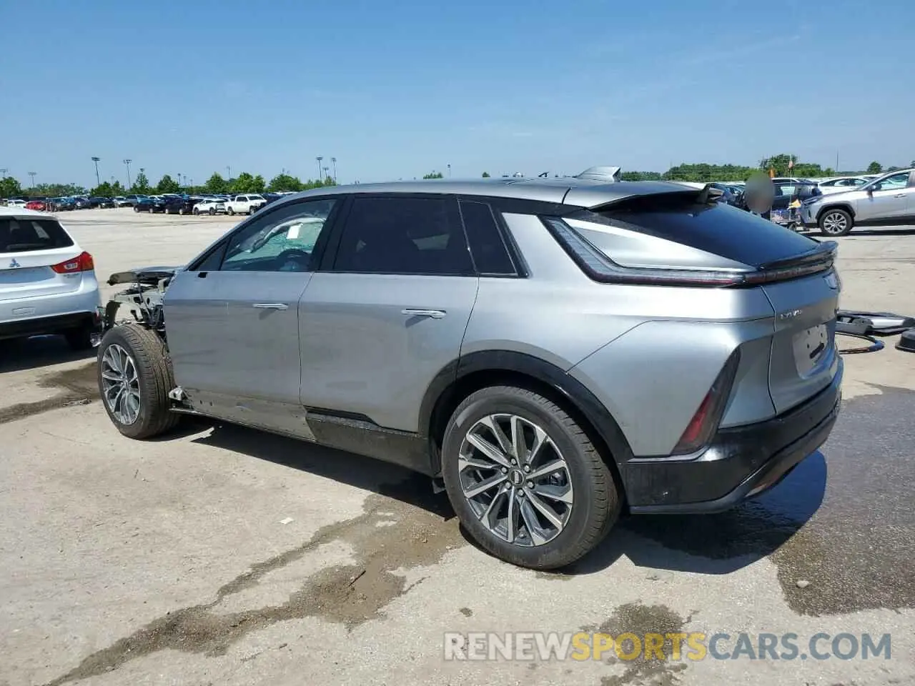 2 Photograph of a damaged car 1GYKPWRL6SZ304723 CADILLAC LYRIQ SPOR 2025