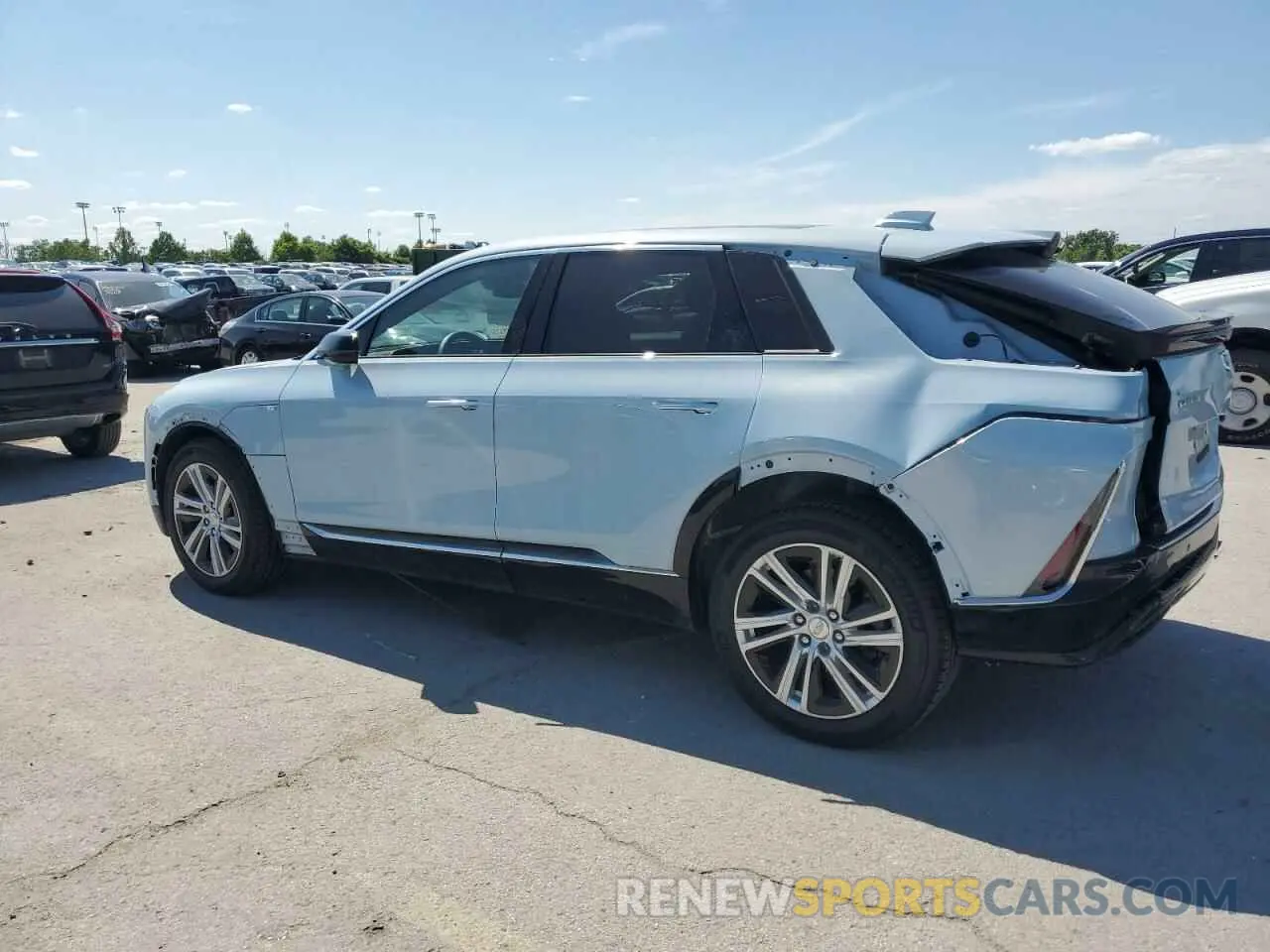 2 Photograph of a damaged car 1GYKPMRLXRZ138186 CADILLAC LYRIQ TECH 2024